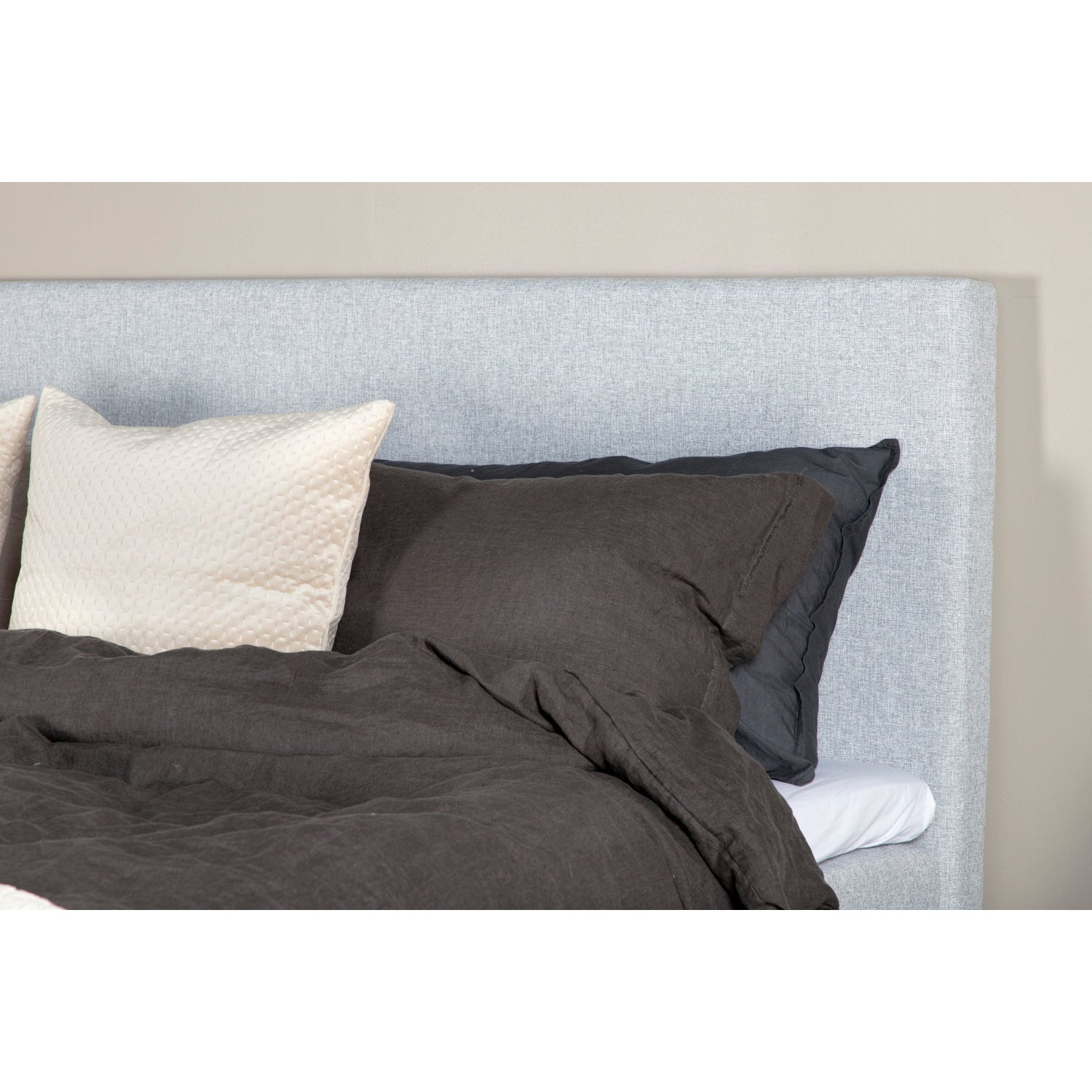 Alvik Säng-Bed-Venture Home-peaceofhome.se