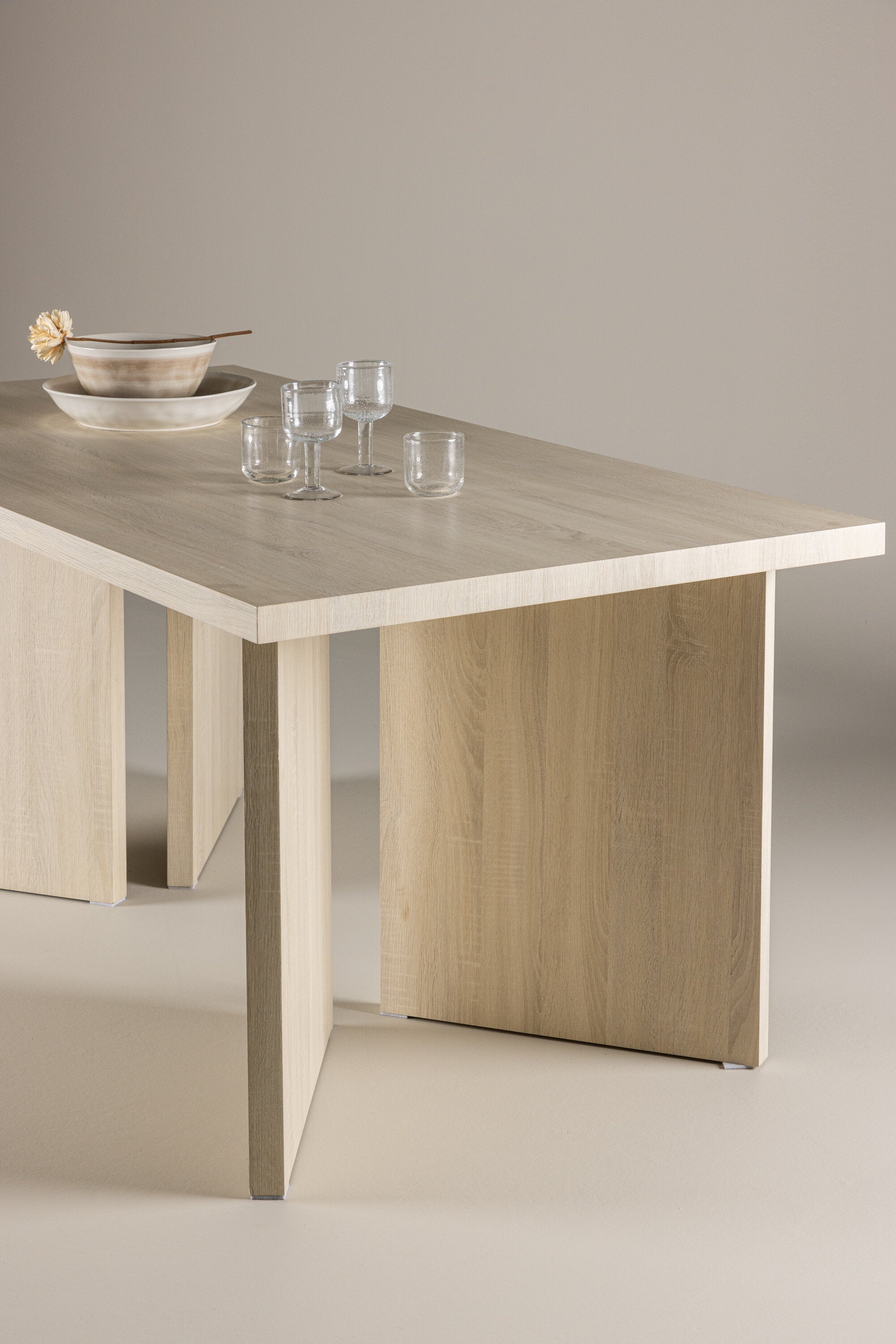 Bassholmen Matbord-Dining Table-Venture Home-peaceofhome.se