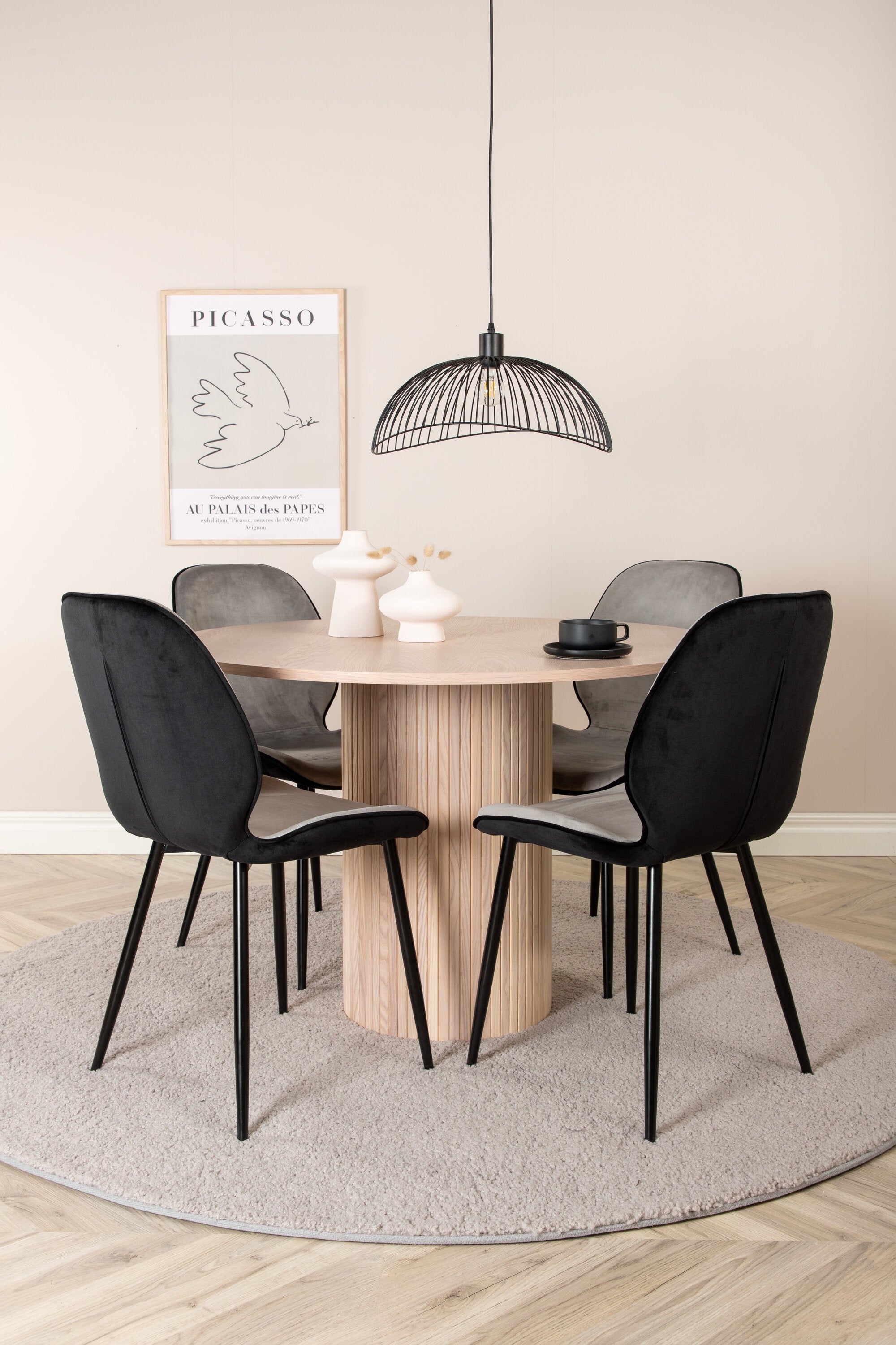 Bianca Rund Matgrupp-GR Dining Set-Venture Home-peaceofhome.se