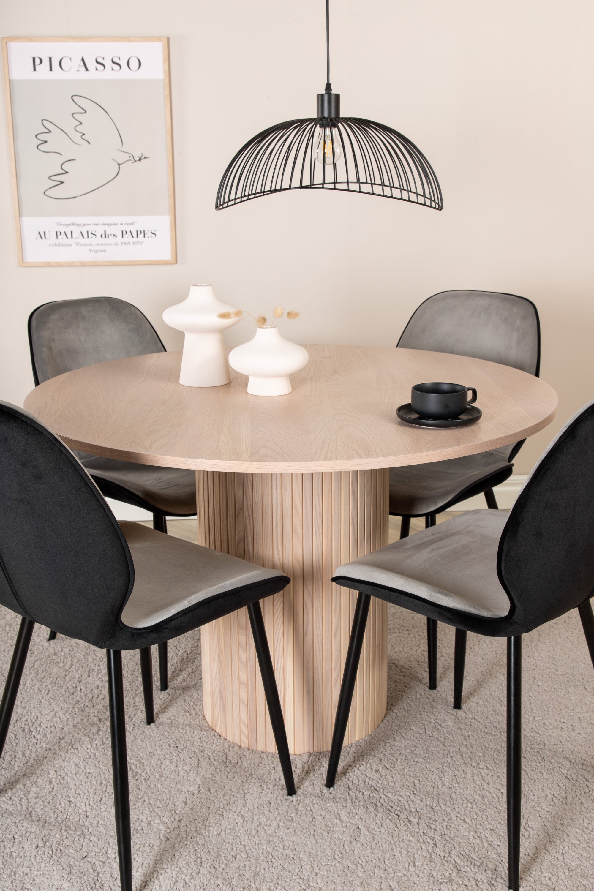 Bianca Rund Matgrupp-GR Dining Set-Venture Home-peaceofhome.se