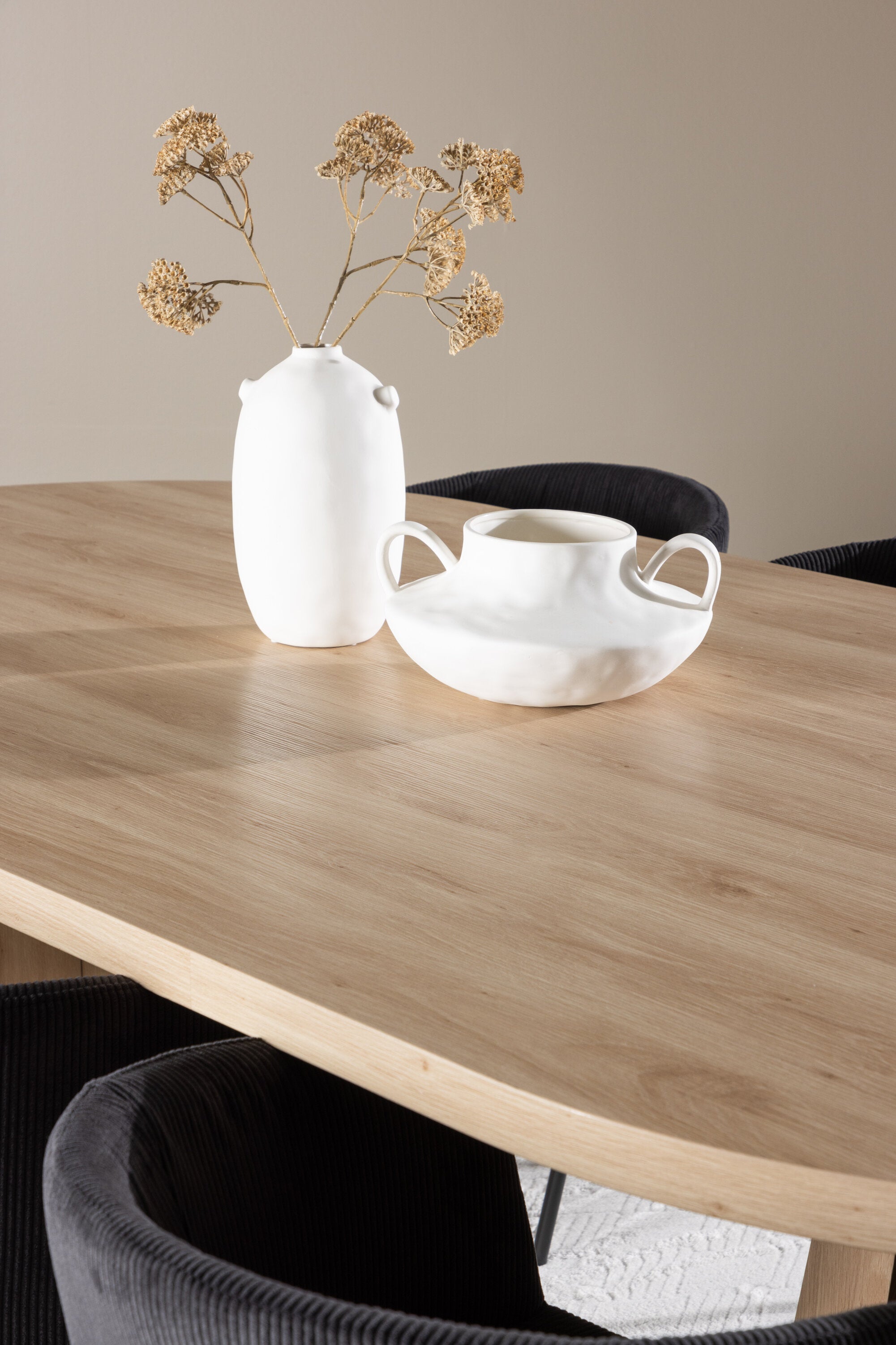 Bootcut Matbord med Berit Matstol-GR Dining Set-Venture Home-peaceofhome.se