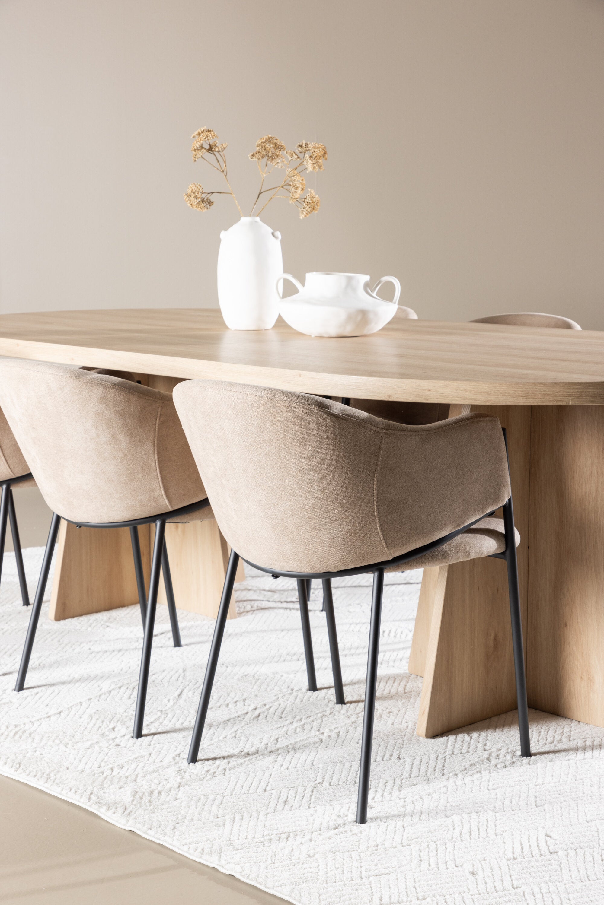 Bootcut Matbord med Evelina Matstol-GR Dining Set-Venture Home-peaceofhome.se