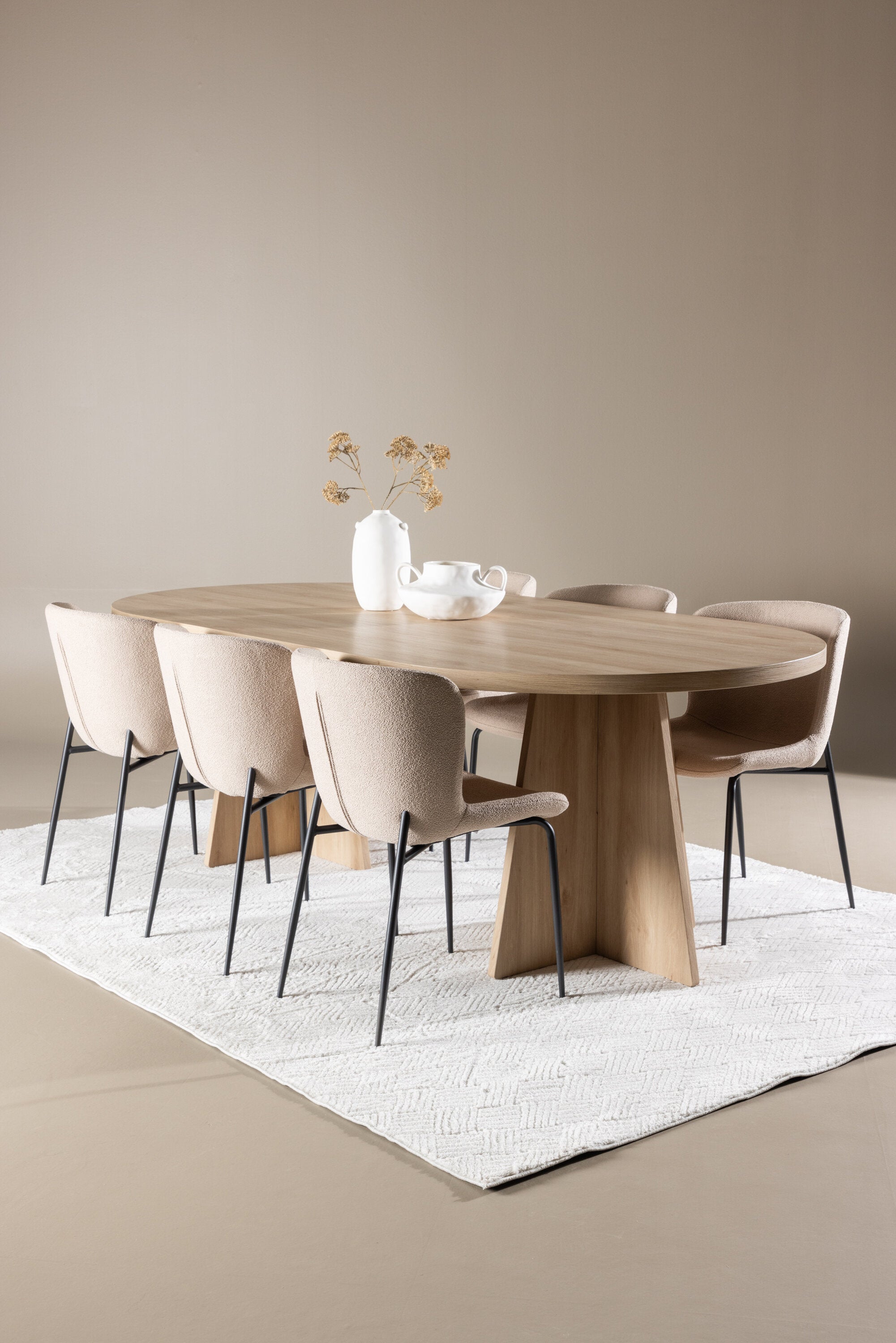 Bootcut Matbord med Modesto Matstol-GR Dining Set-Venture Home-peaceofhome.se