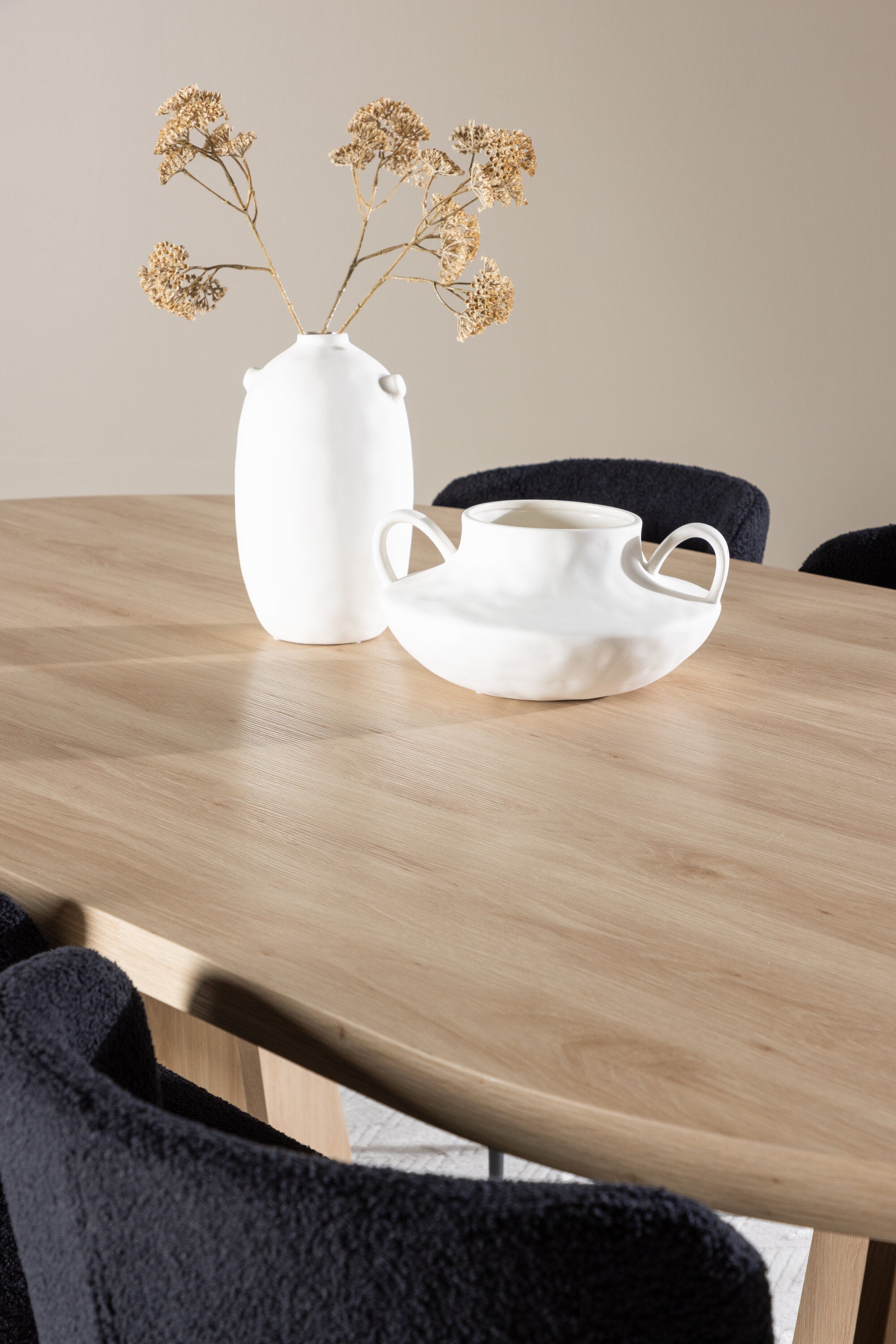 Bootcut Matbord med Modesto Matstol-GR Dining Set-Venture Home-peaceofhome.se