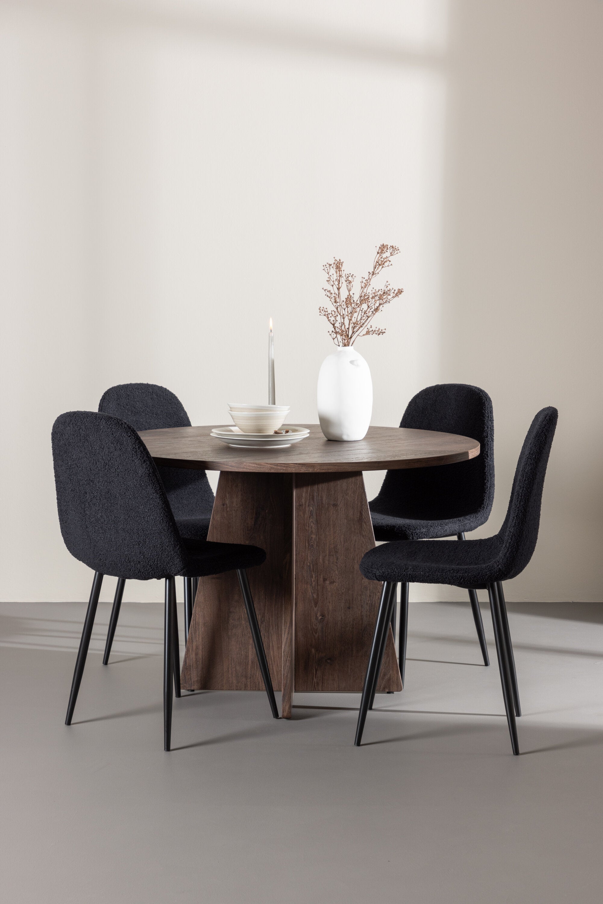 Bootcut Matbord med Polar Matstol-GR Dining Set-Venture Home-peaceofhome.se