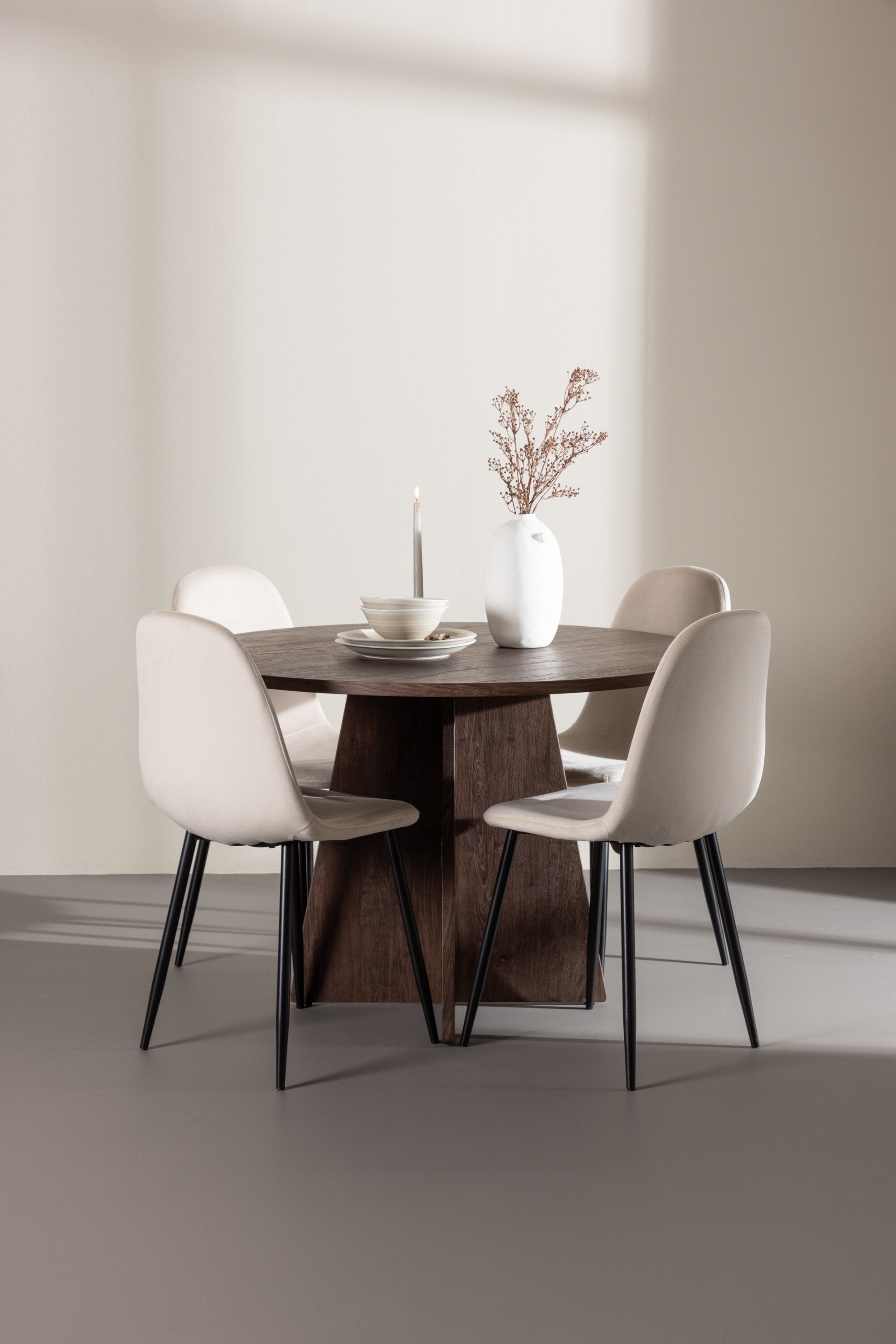 Bootcut Matbord med Polar Matstol-GR Dining Set-Venture Home-peaceofhome.se