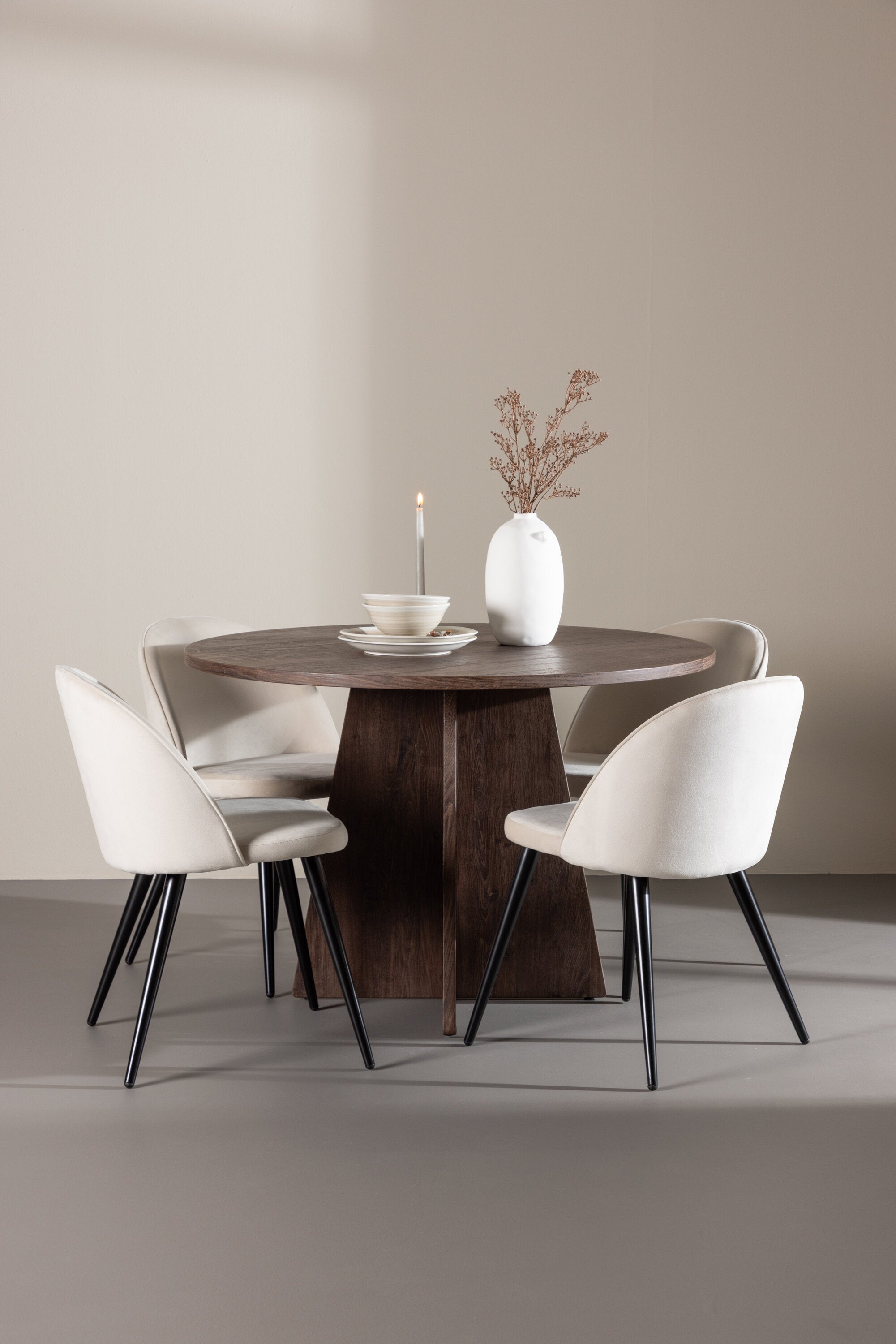 Bootcut Matbord med Velvet Matstol-GR Dining Set-Venture Home-peaceofhome.se