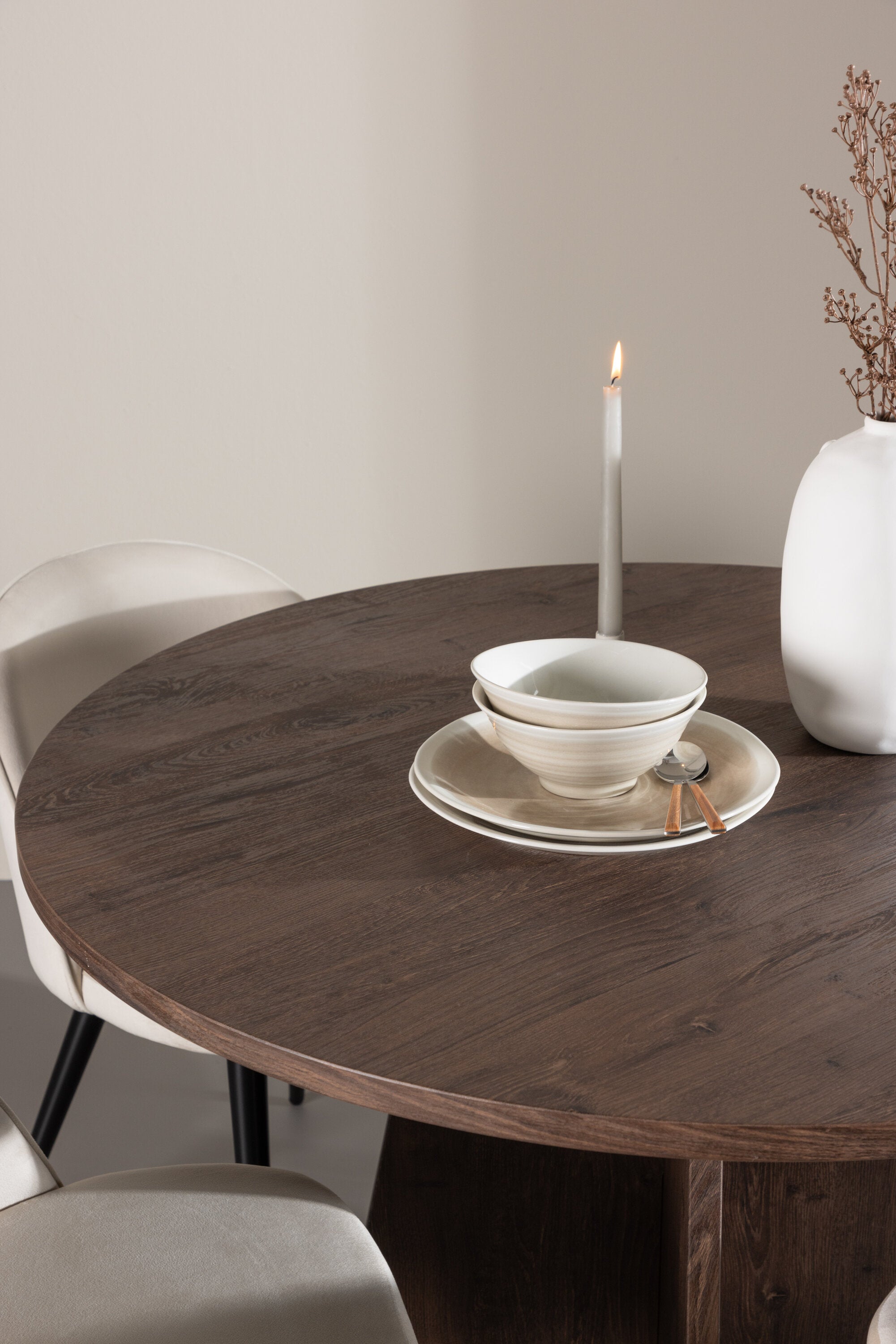 Bootcut Matbord med Velvet Matstol-GR Dining Set-Venture Home-peaceofhome.se