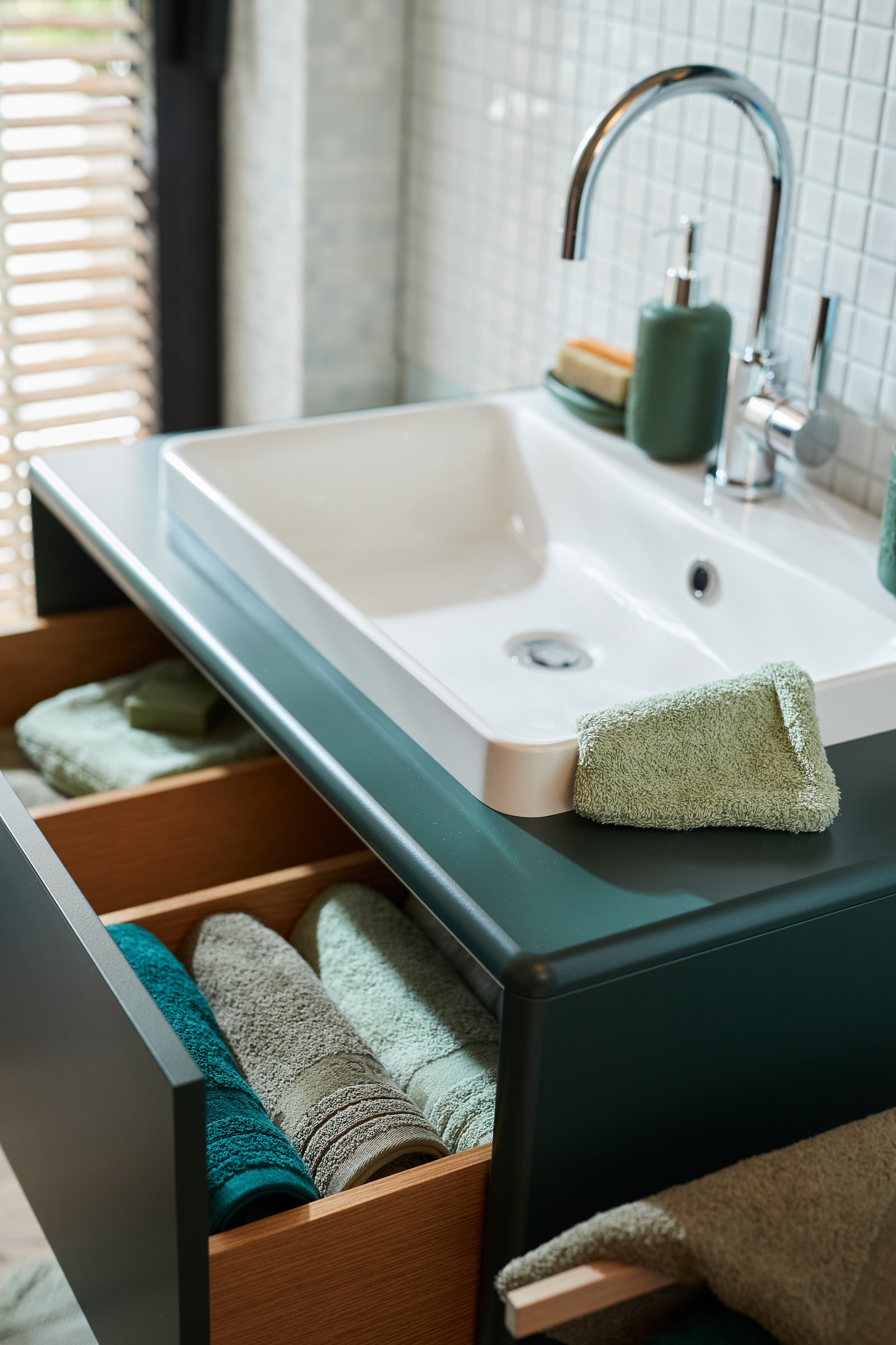 Color Bath Tvättställsbänk med tvättho, 2 lådor-Badrumsmöbler-Tenzo-peaceofhome.se