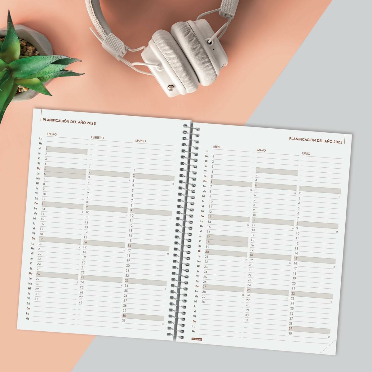 Dagbok Finocam YEAR Röd A5 15,5 x 21,2 cm 2025-Kontor och Kontorsmaterial, Kalendrar, dagböcker och personliga arrangörer-Finocam-peaceofhome.se