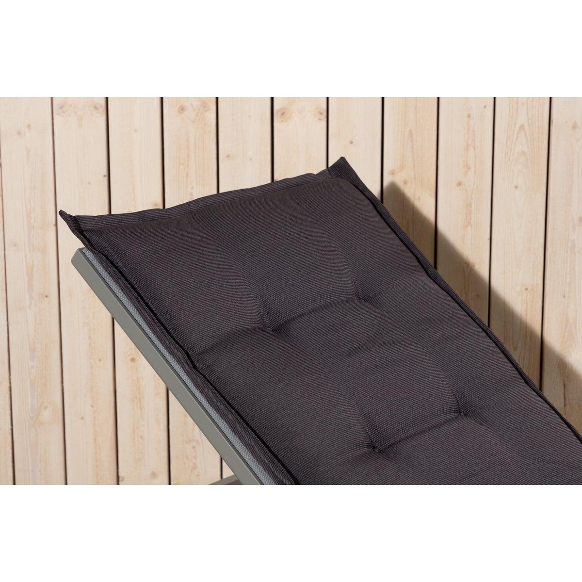 Dyna Solsäng-Cushion-Venture Home-peaceofhome.se