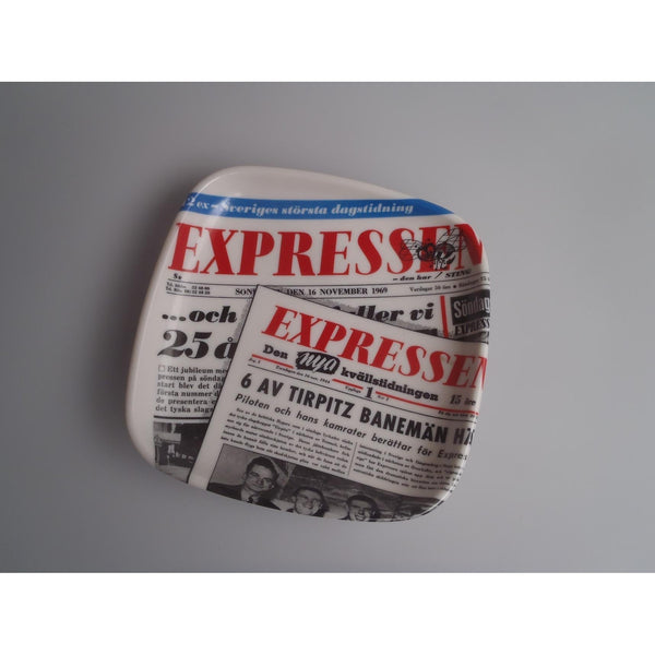 Fat i plast med löpsedel från Expressen från Gustavsberg 60-tal-Antikt-Klevrings Sverige-peaceofhome.se