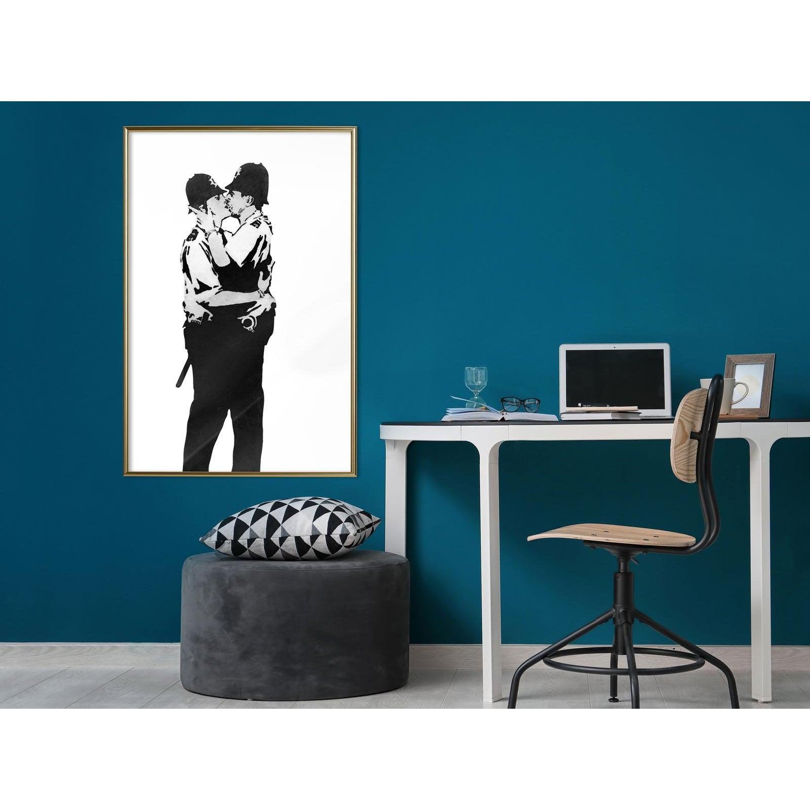 Inramad Poster / Tavla - Banksy: Kissing Coppers I-Affisch-Artgeist-peaceofhome.se