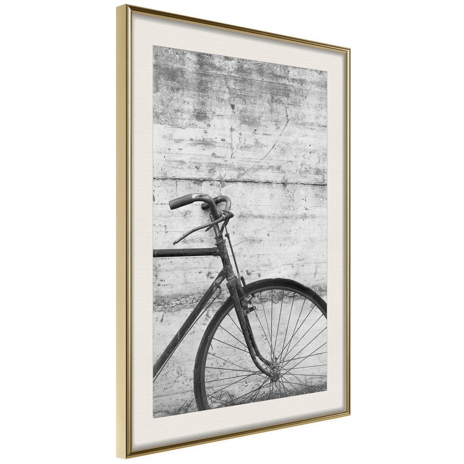 Inramad Poster / Tavla - Bicycle Leaning Against the Wall-Poster Inramad-Artgeist-peaceofhome.se