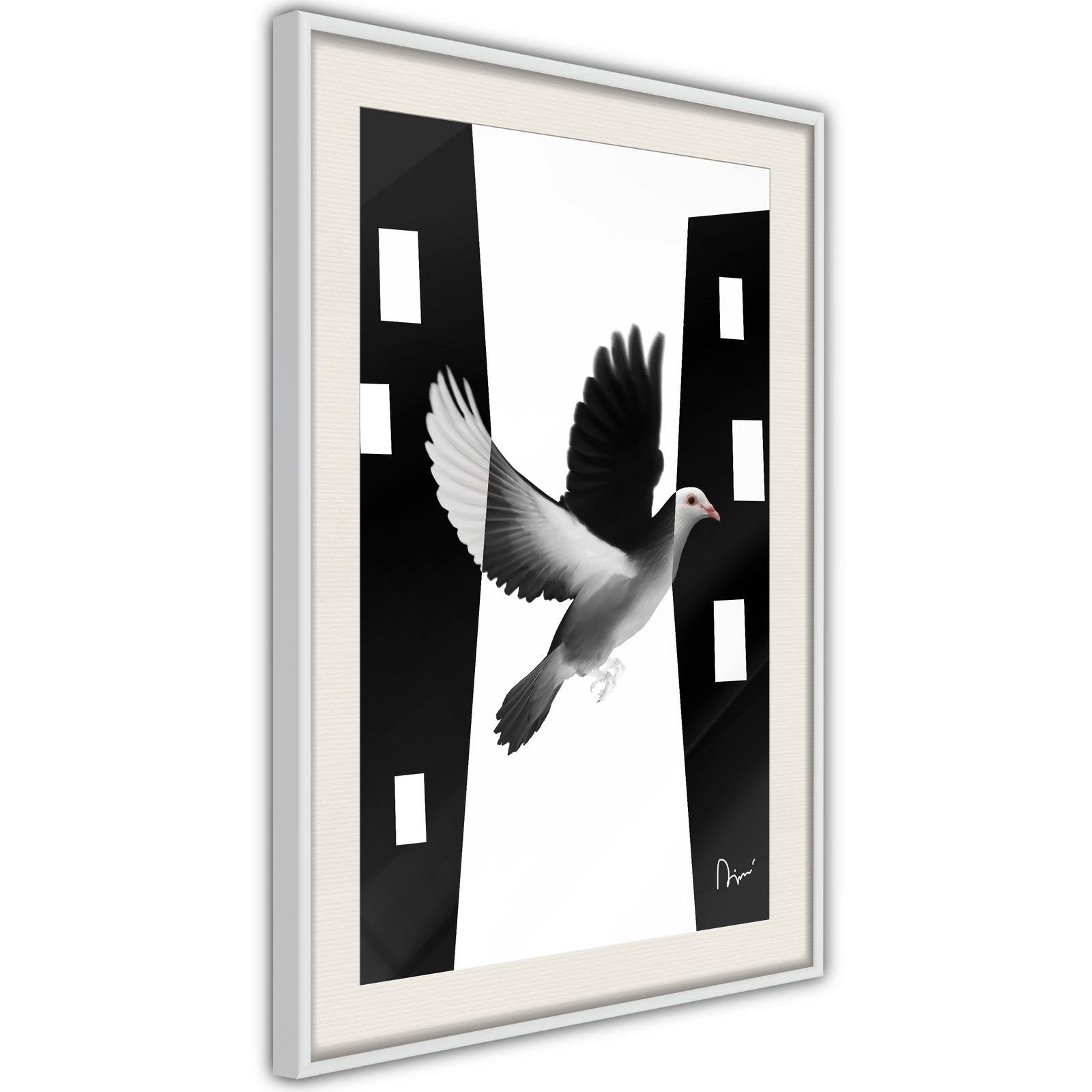 Inramad Poster / Tavla - Caught in Flight-Poster Inramad-Artgeist-peaceofhome.se