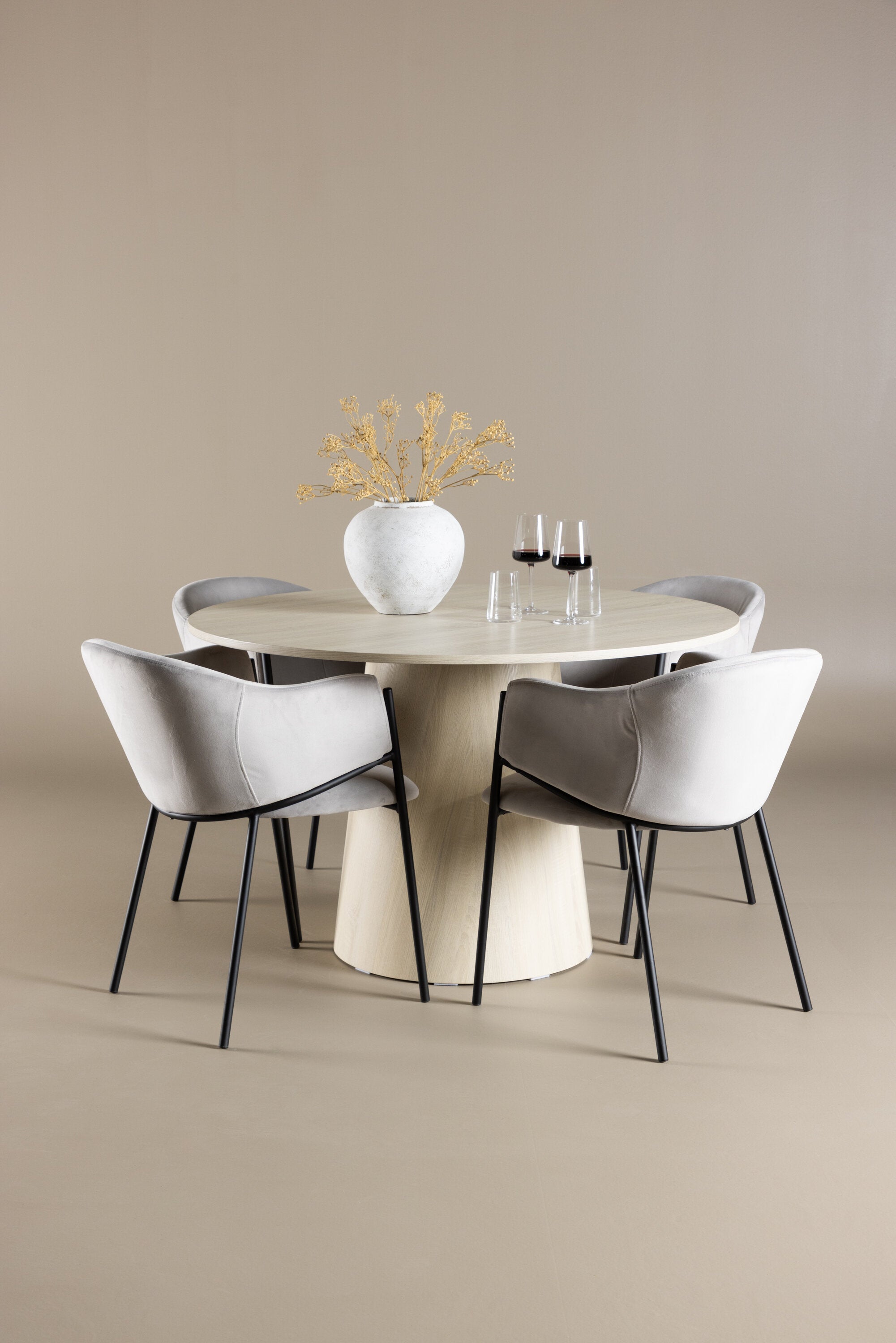 Lanzo Matbord med Evelina Matstol-GR Dining Set-Venture Home-peaceofhome.se