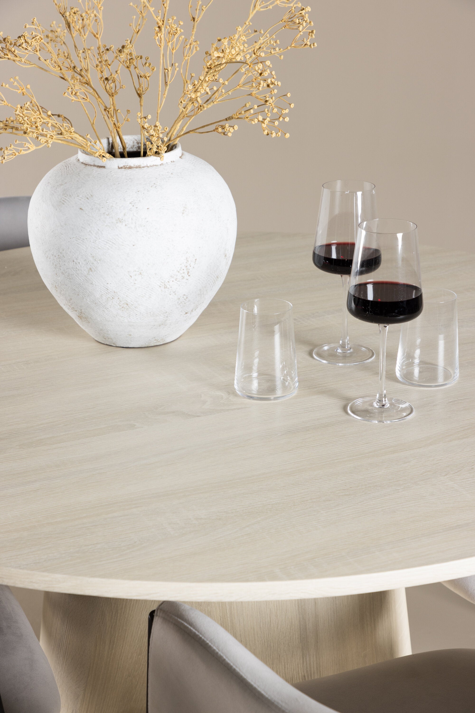 Lanzo Matbord med Evelina Matstol-GR Dining Set-Venture Home-peaceofhome.se