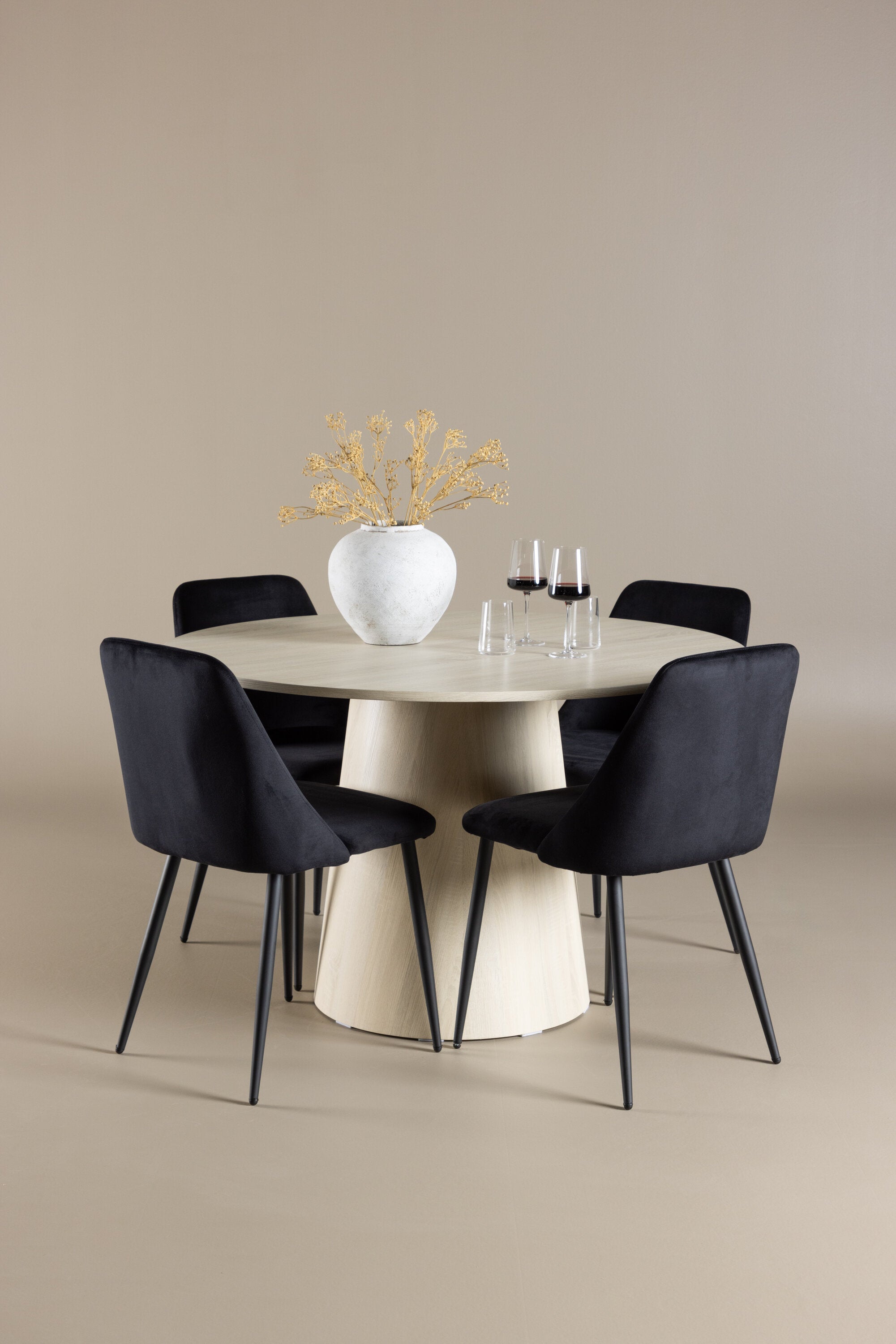 Lanzo Matbord med Night Matstol-GR Dining Set-Venture Home-peaceofhome.se