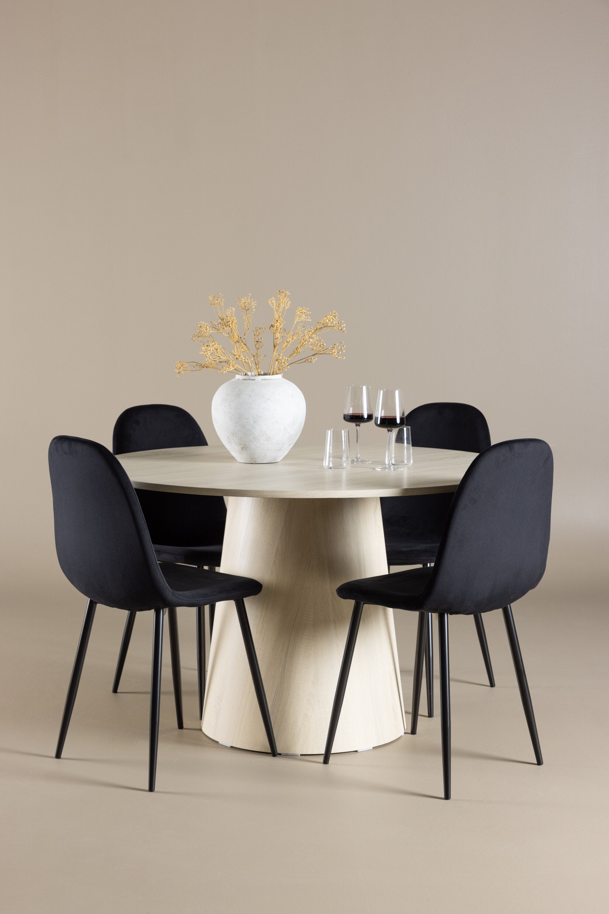 Lanzo Matbord med Polar Matstol-GR Dining Set-Venture Home-peaceofhome.se