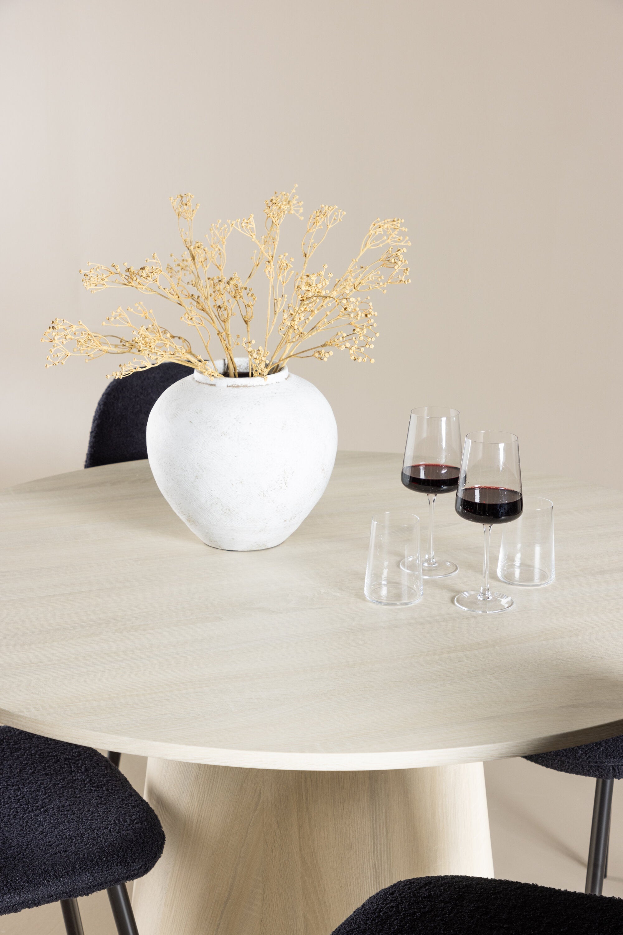 Lanzo Matbord med Polar Matstol-GR Dining Set-Venture Home-peaceofhome.se