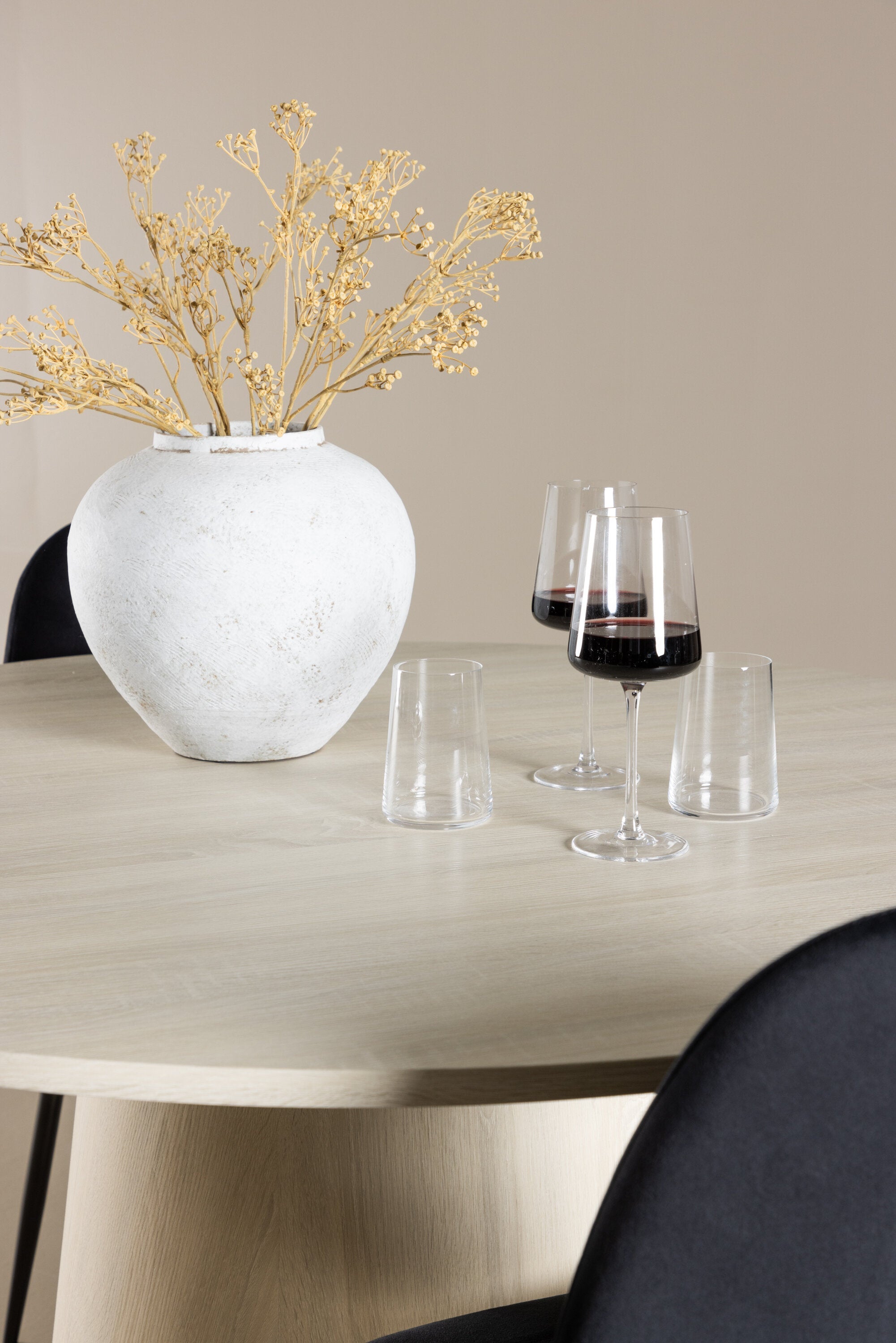 Lanzo Matbord med Polar Matstol-GR Dining Set-Venture Home-peaceofhome.se