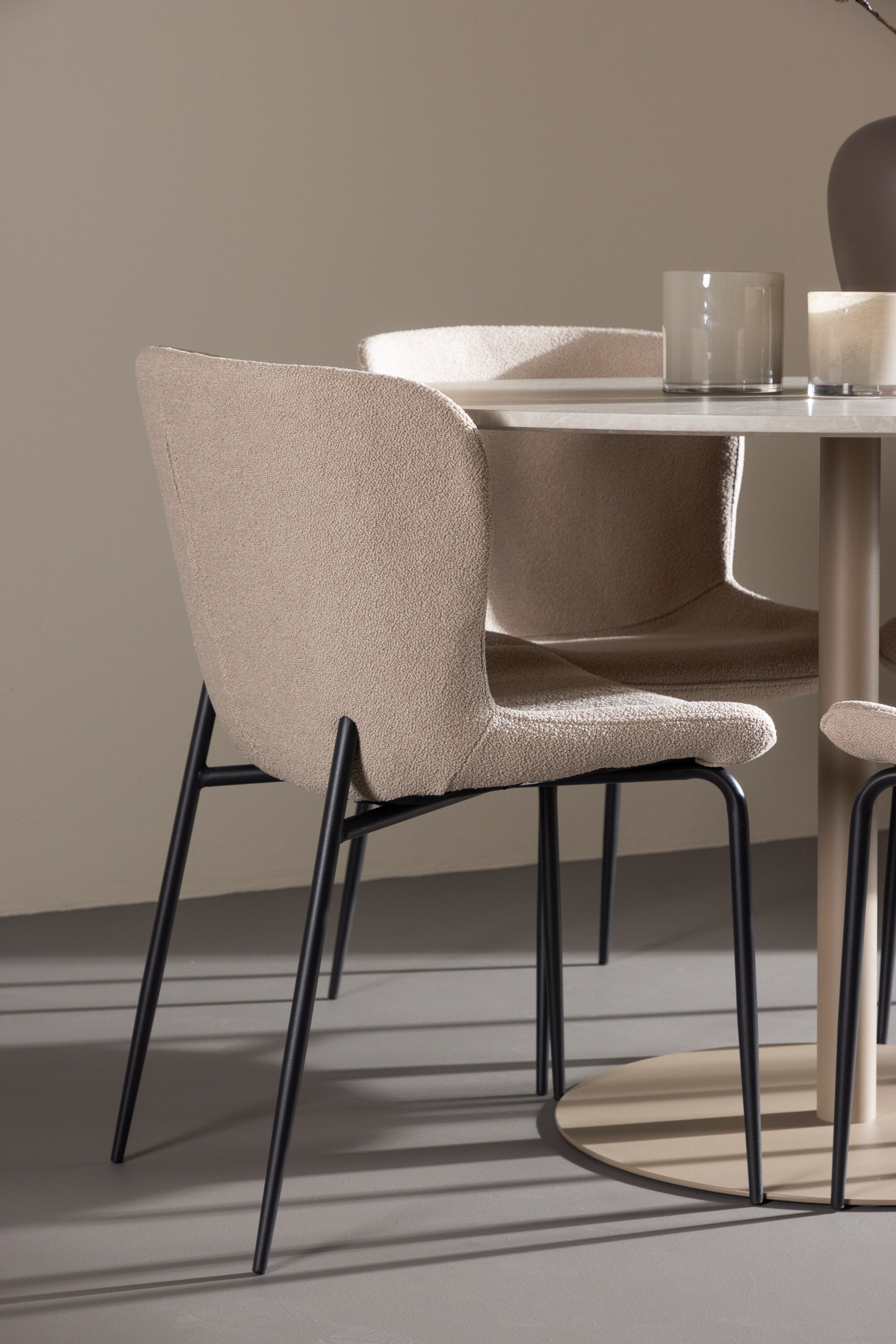 Lycke Matbord med Modesto Matstol-GR Dining Set-Venture Home-peaceofhome.se