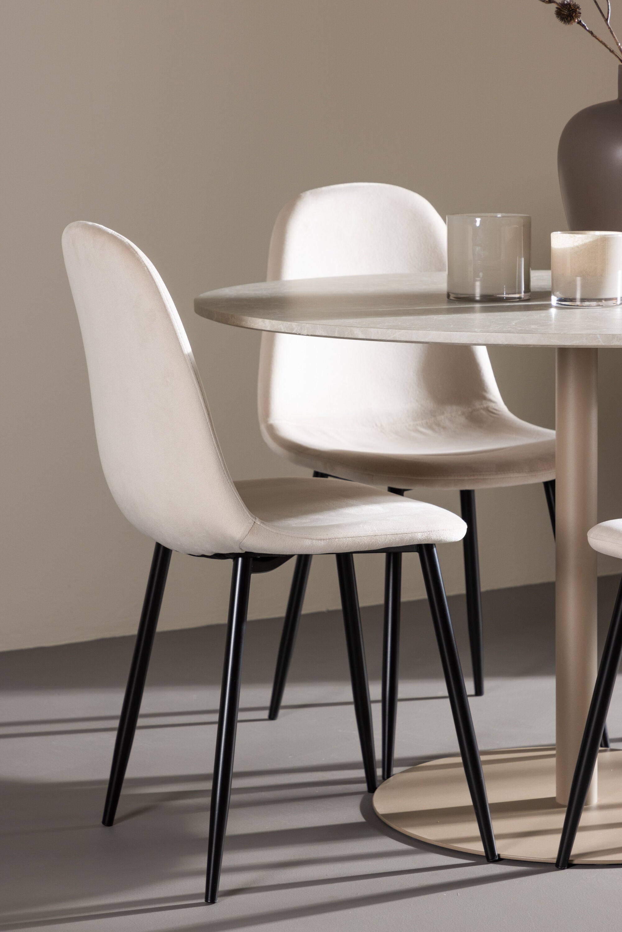 Lycke Matbord med Polar Matstol-GR Dining Set-Venture Home-peaceofhome.se