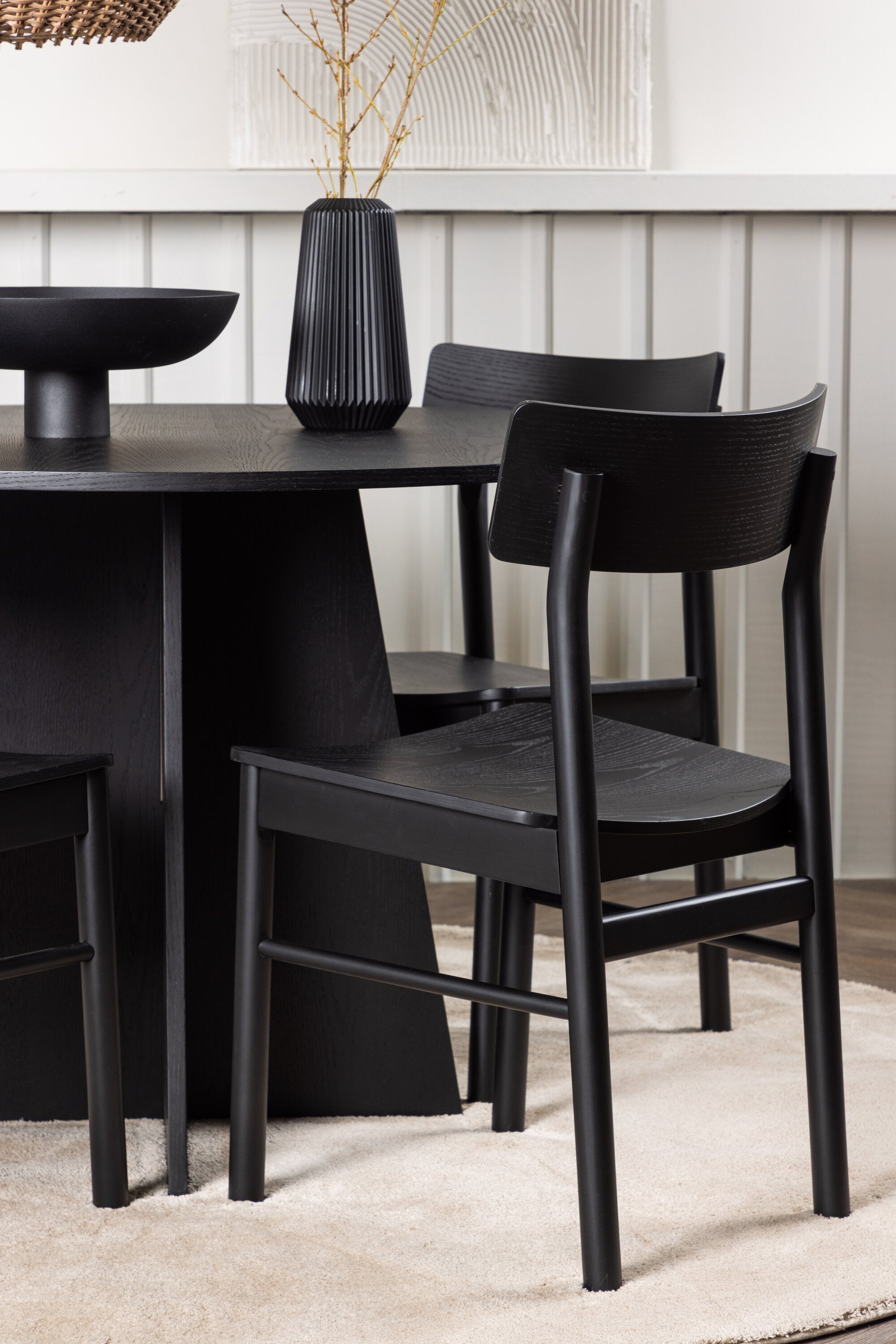 Matbordet Bootcut Oval & stolarna Montros-GR Dining Set-Venture Home-peaceofhome.se