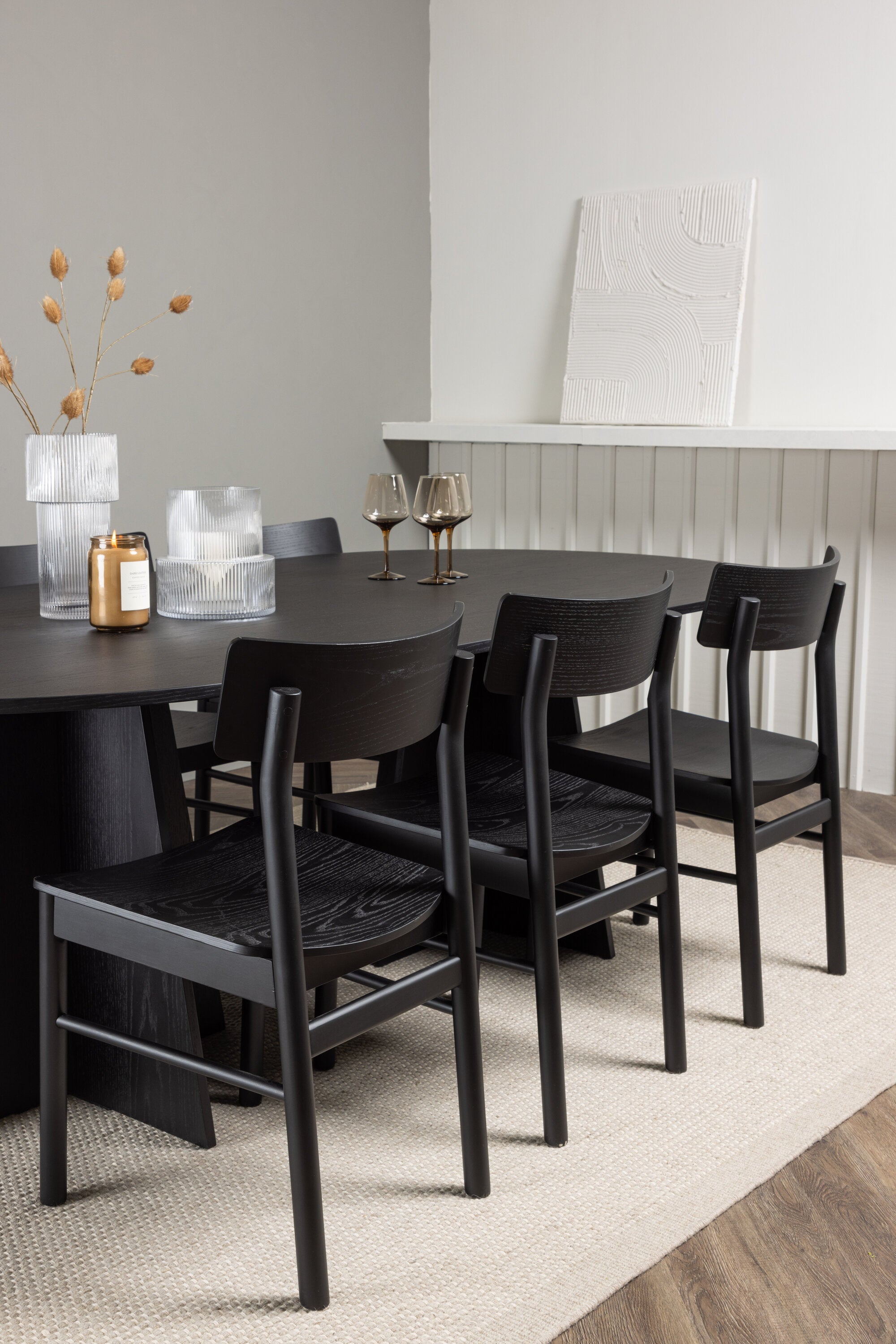 Matbordet Bootcut Oval & stolarna Montros-GR Dining Set-Venture Home-peaceofhome.se