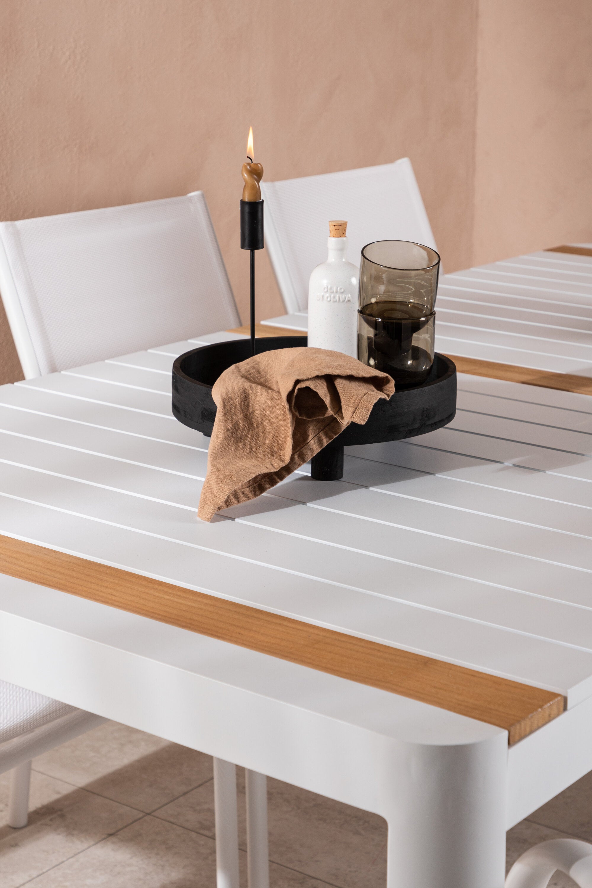 Matbordet Togo & stolarna Santorini-Table Set-Venture Home-peaceofhome.se