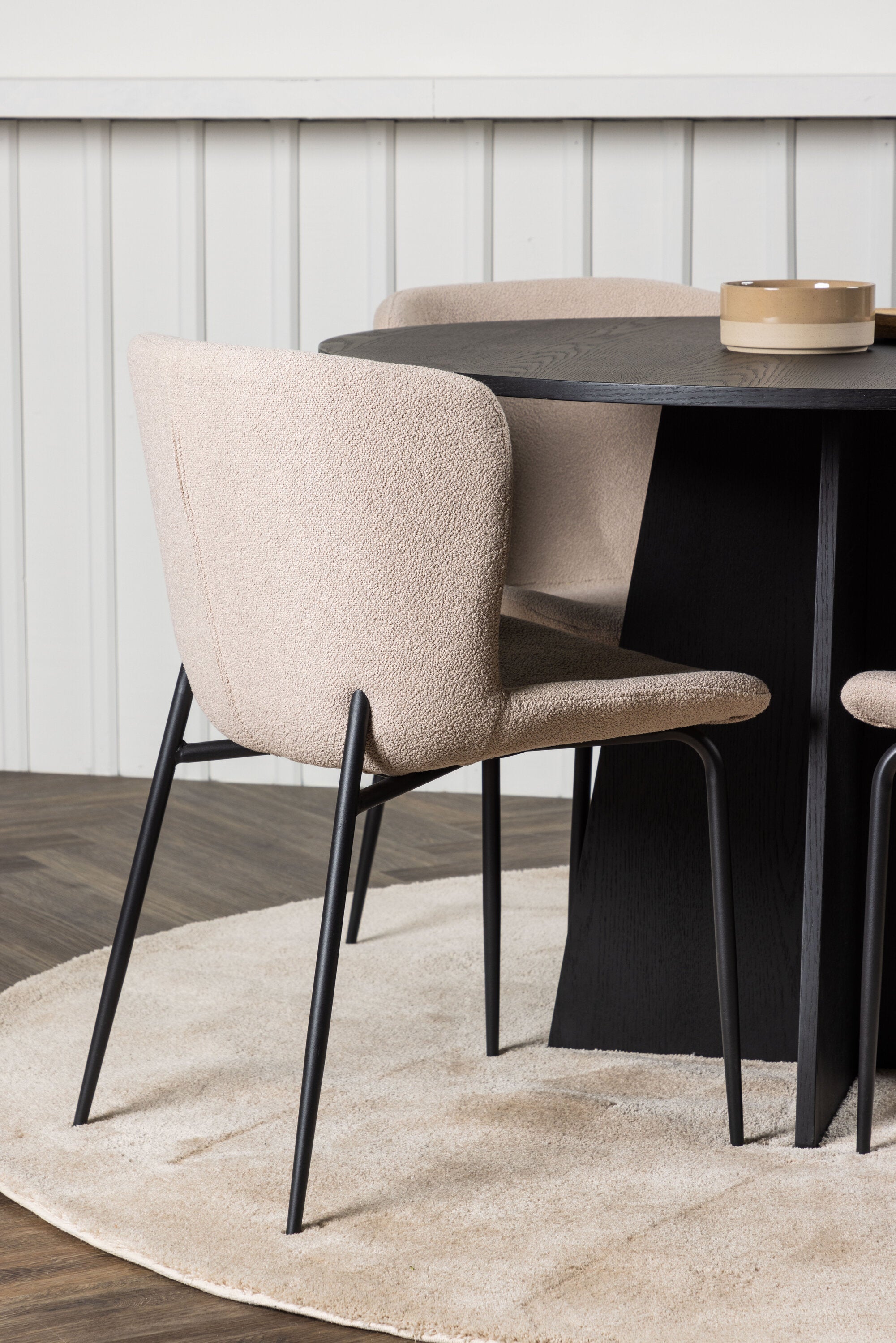 Matgrupp Bootcut med 4st matstolar Modesto-GR Dining Set-Venture Home-peaceofhome.se