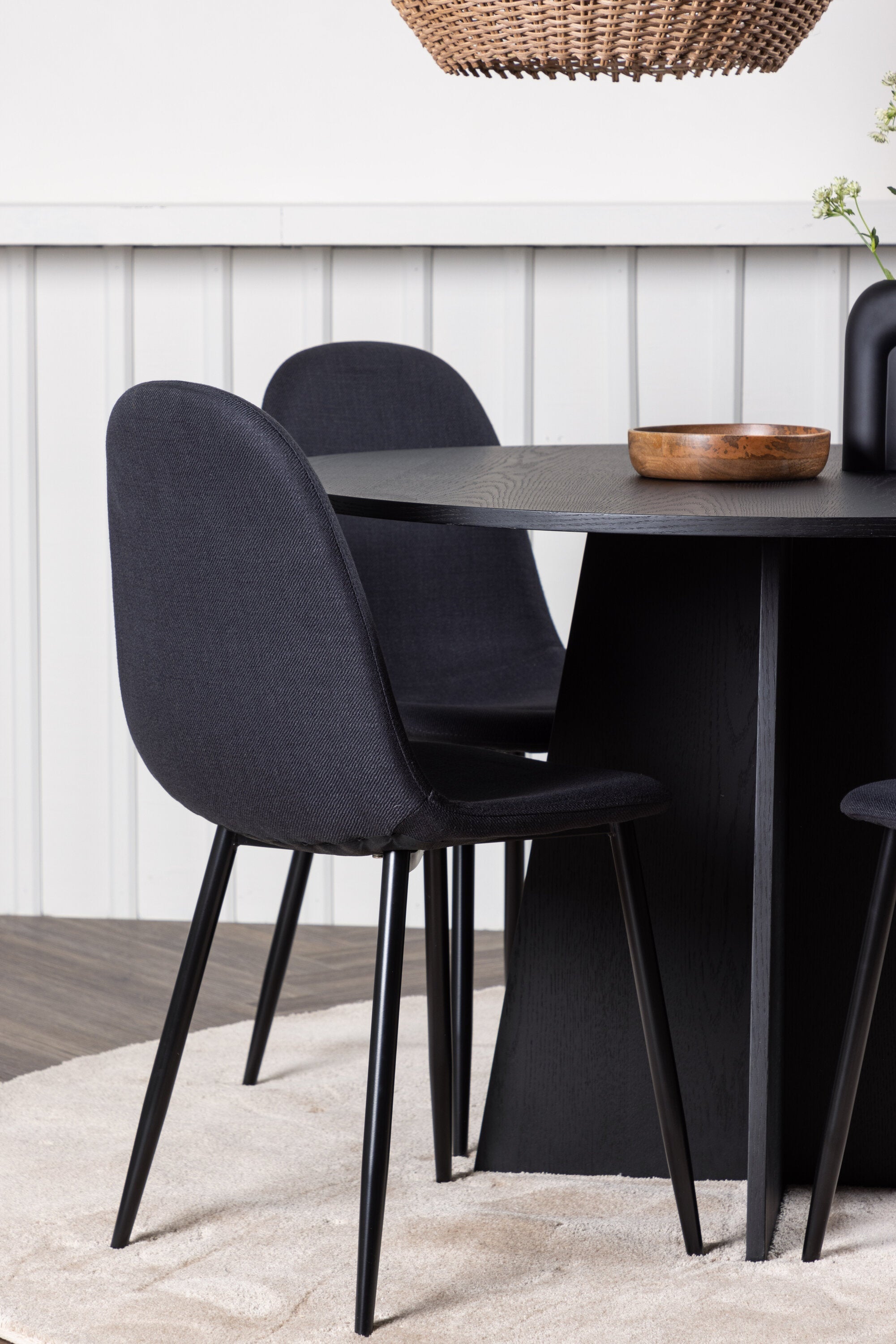 Matgrupp Bootcut med 4st matstolar Polar-GR Dining Set-Venture Home-peaceofhome.se