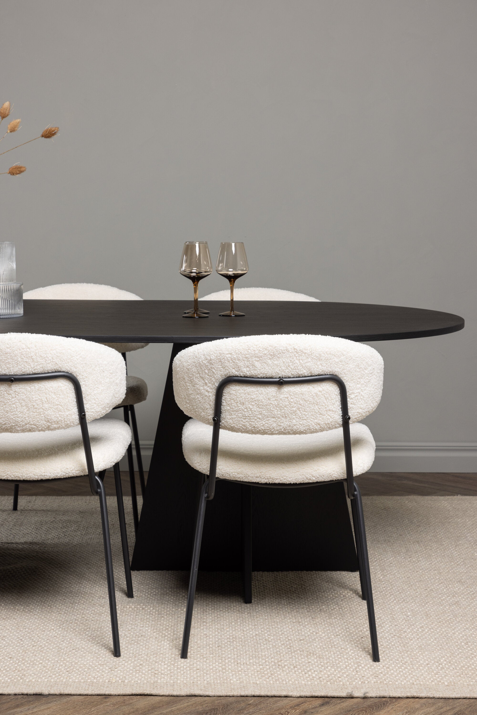 Matgrupp Bootcut med stolarna Chico-GR Dining Set-Venture Home-peaceofhome.se