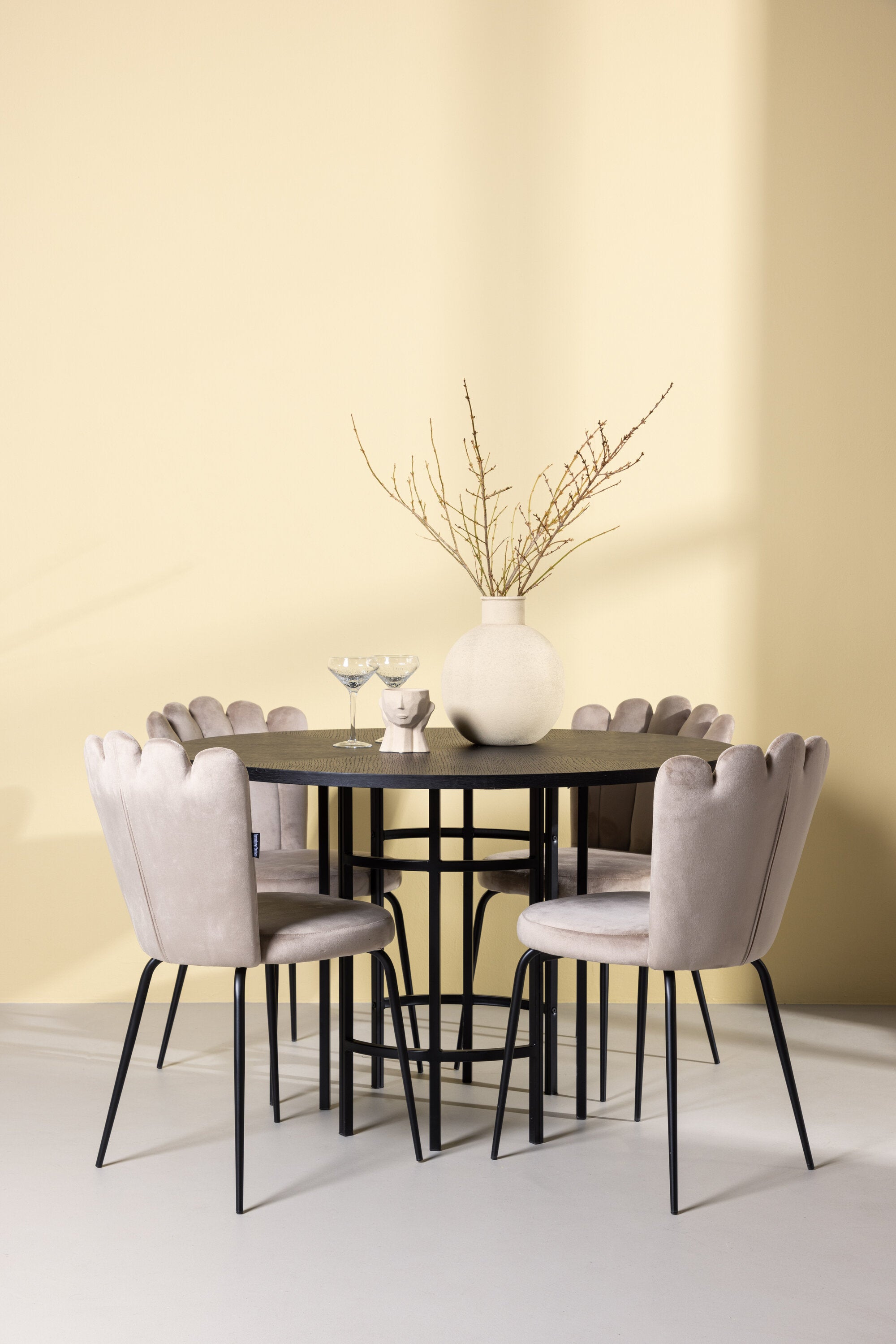 Matgrupp Copenhagen med 4st matstolar Limhamn-GR Dining Set-Venture Home-peaceofhome.se