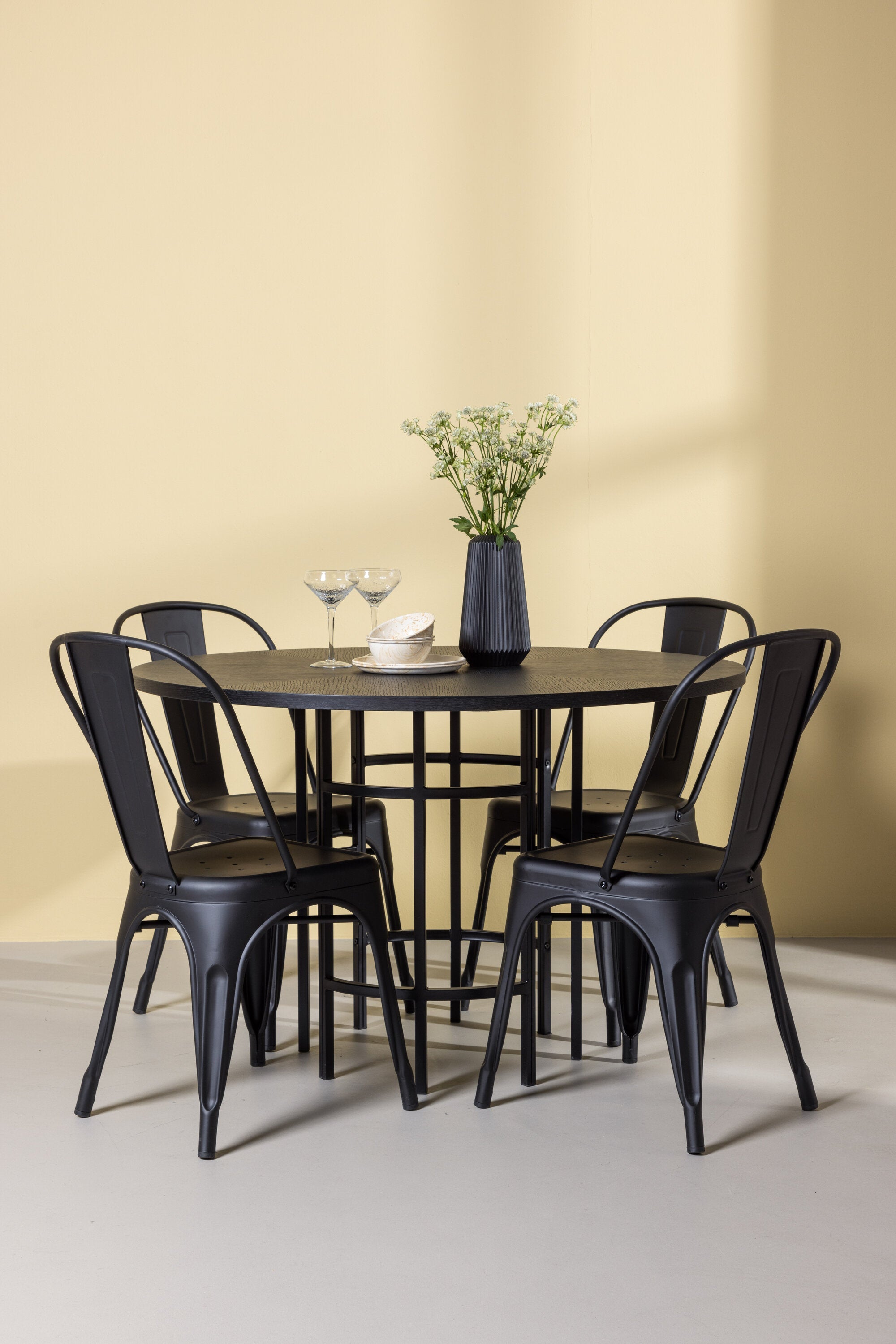 Matgrupp Copenhagen med 4st matstolar Tempe-GR Dining Set-Venture Home-peaceofhome.se