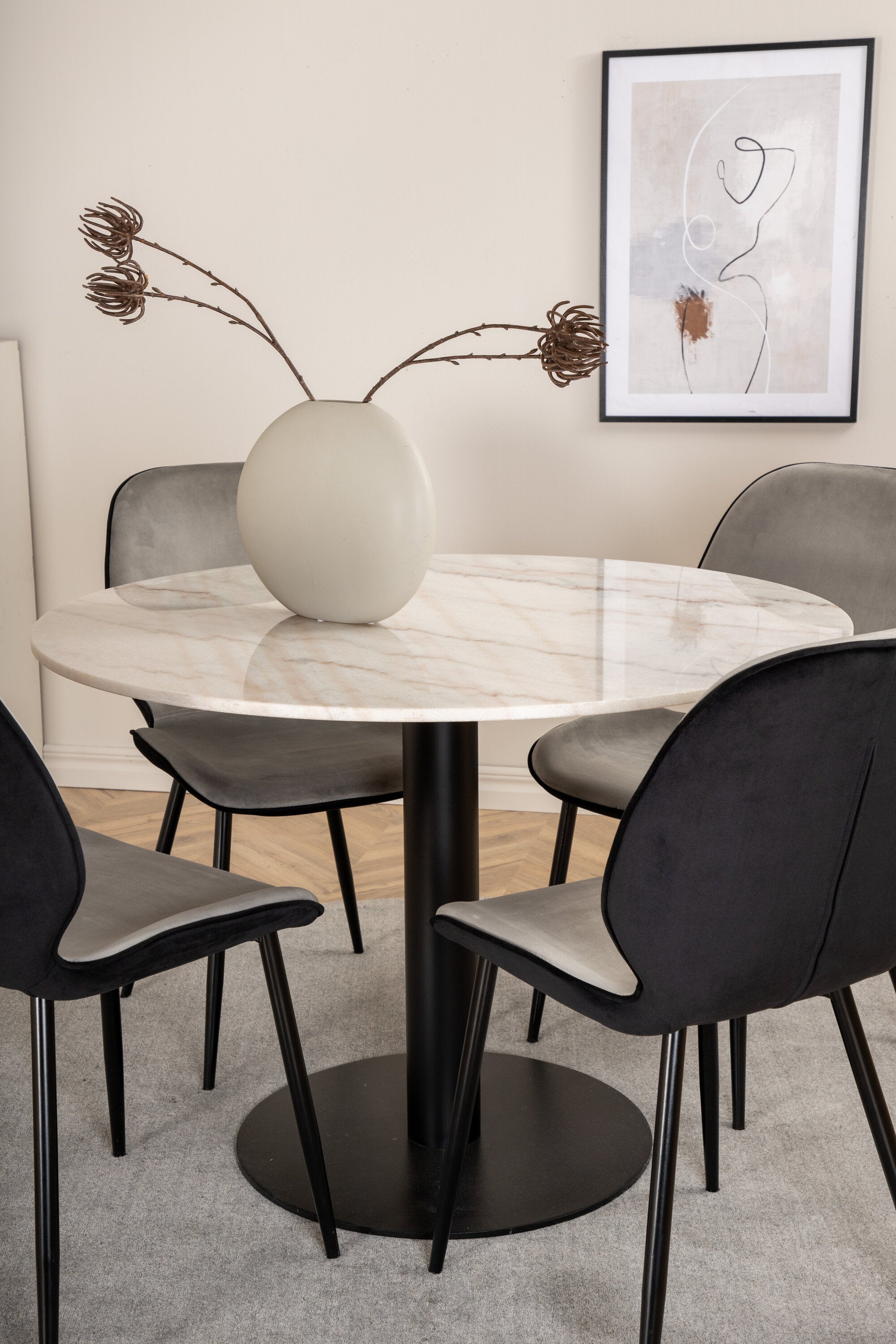 Matgrupp Estelle med stolarna Emma-GR Dining Set-Venture Home-peaceofhome.se