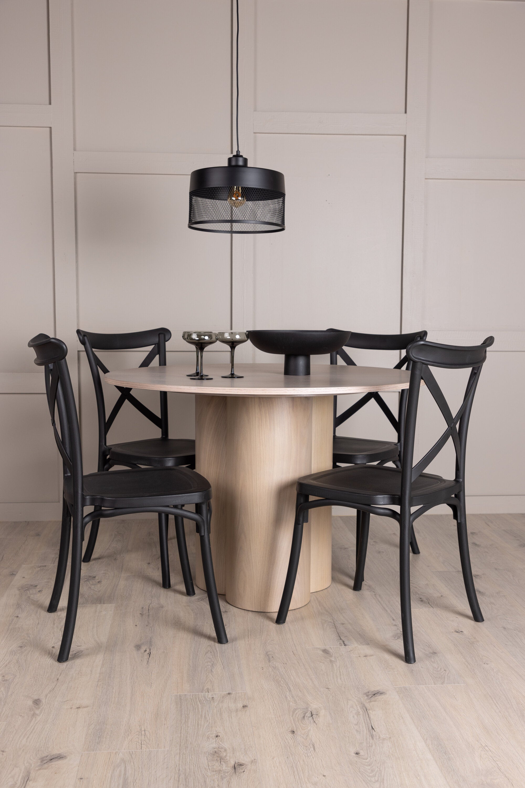 Matgrupp Olivia med 4st matstolar Crosett-GR Dining Set-Venture Home-peaceofhome.se