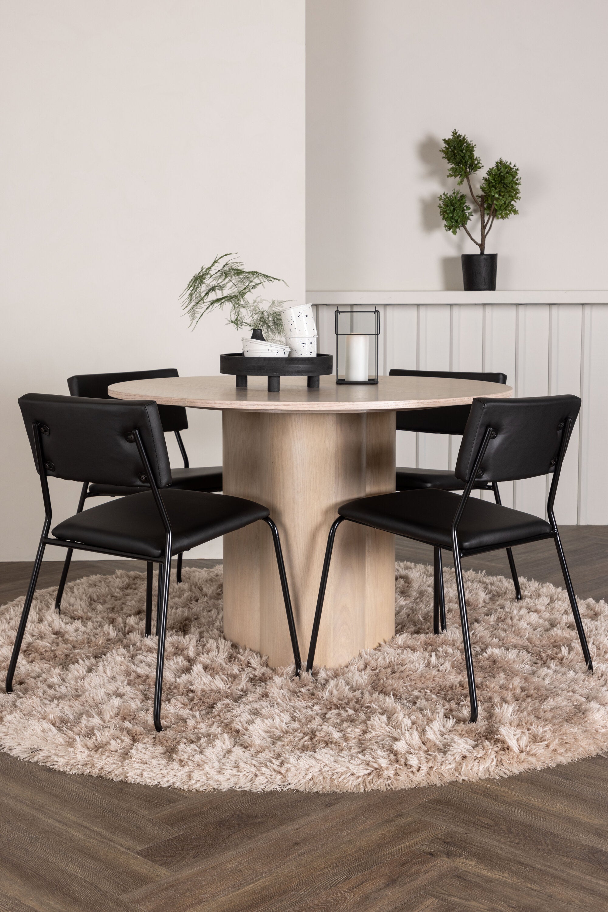 Matgrupp Olivia med 4st matstolar Kenth-GR Dining Set-Venture Home-peaceofhome.se