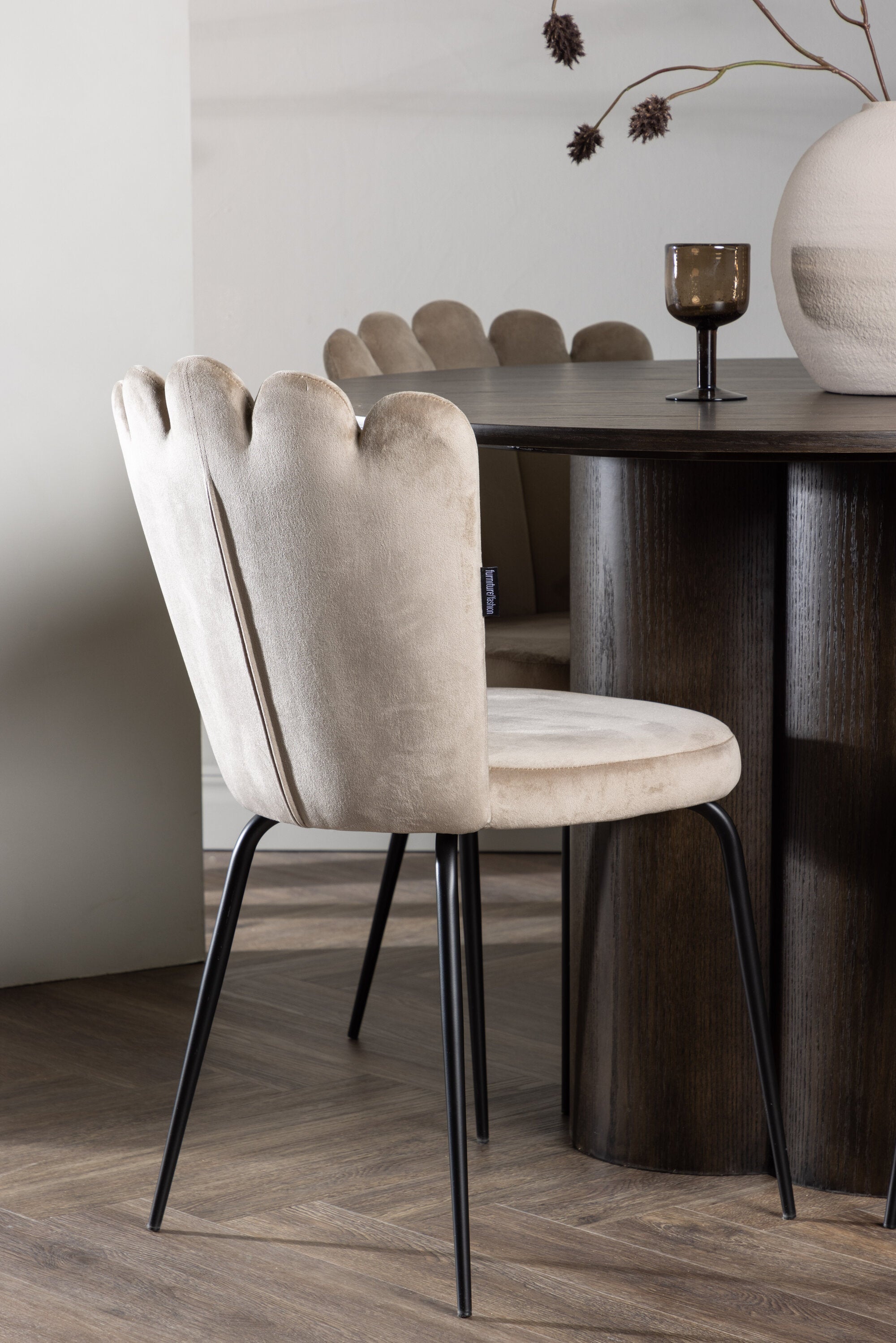 Matgrupp Olivia med 4st matstolar Limhamn-GR Dining Set-Venture Home-peaceofhome.se