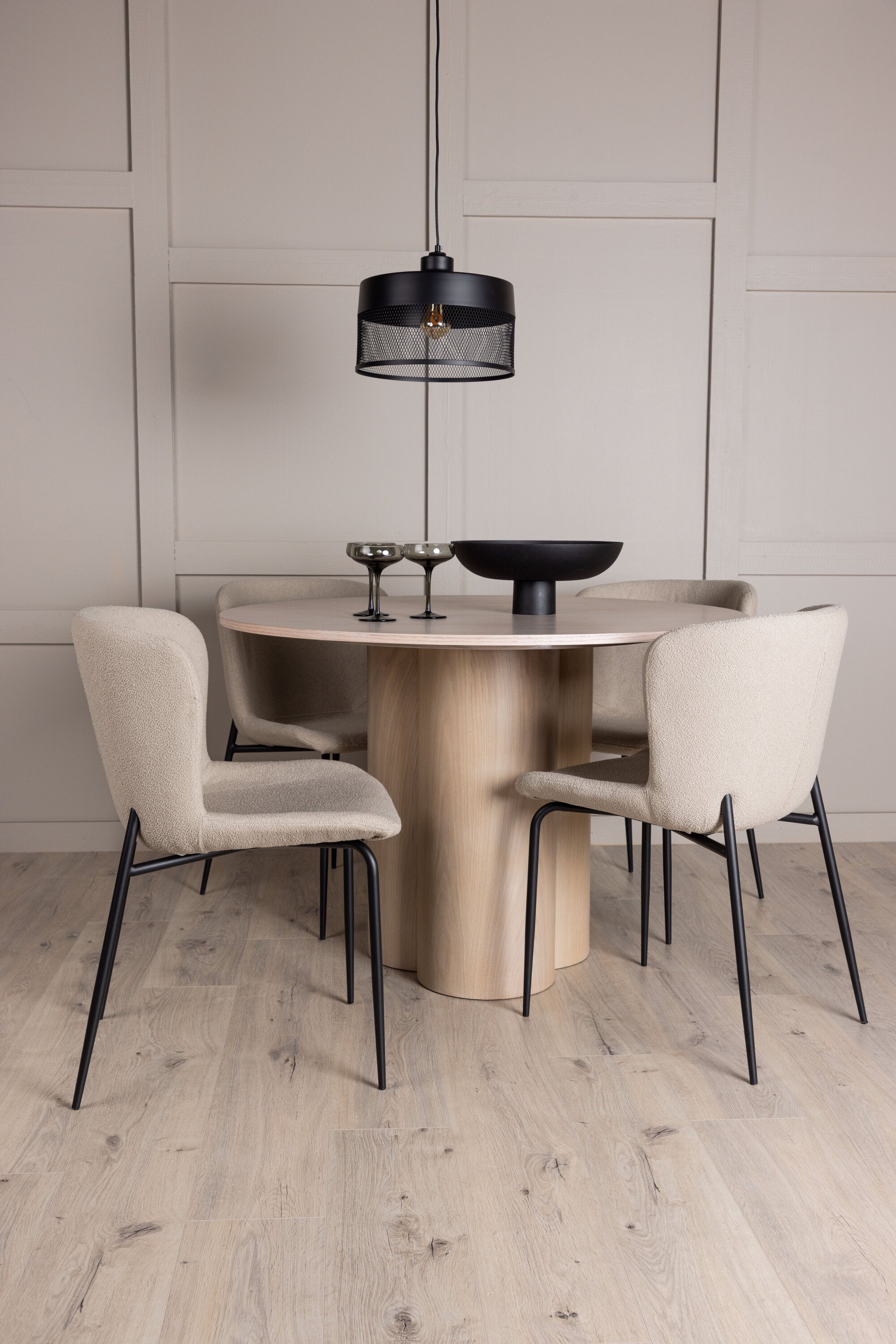 Matgrupp Olivia med 4st matstolar Modesto-GR Dining Set-Venture Home-peaceofhome.se