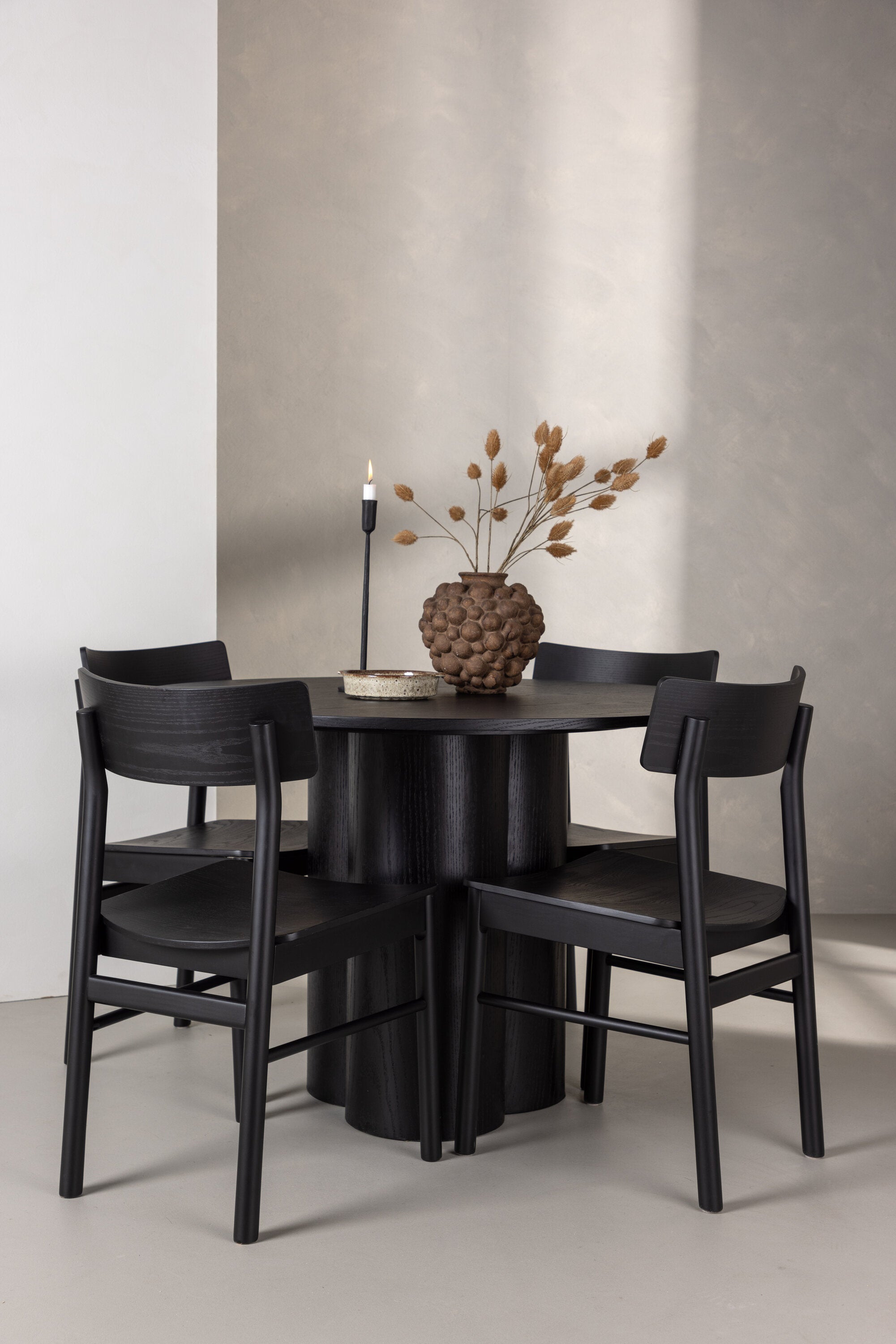 Matgrupp Olivia med 4st matstolar Montros-GR Dining Set-Venture Home-peaceofhome.se