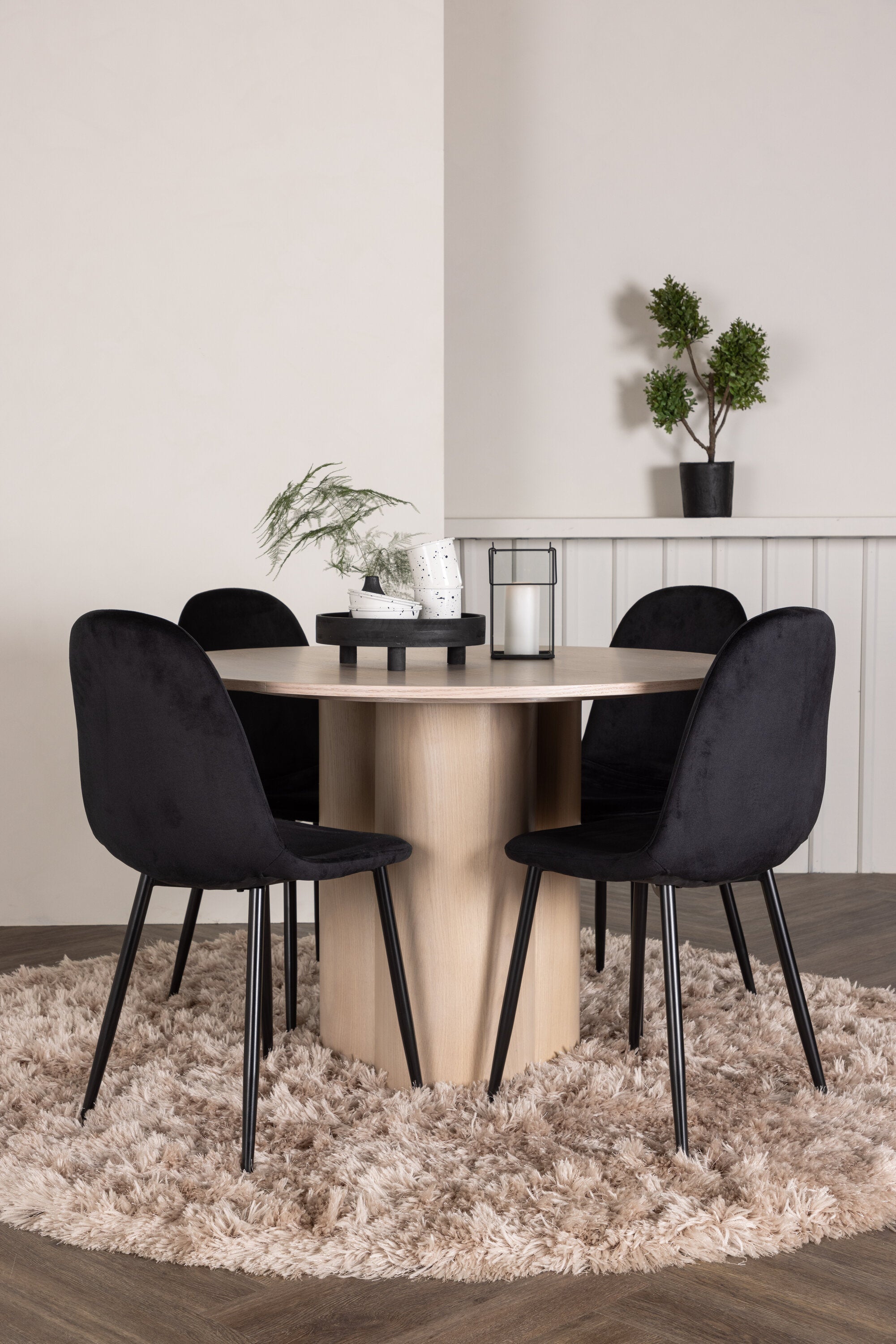 Matgrupp Olivia med 4st matstolar Polar-GR Dining Set-Venture Home-peaceofhome.se