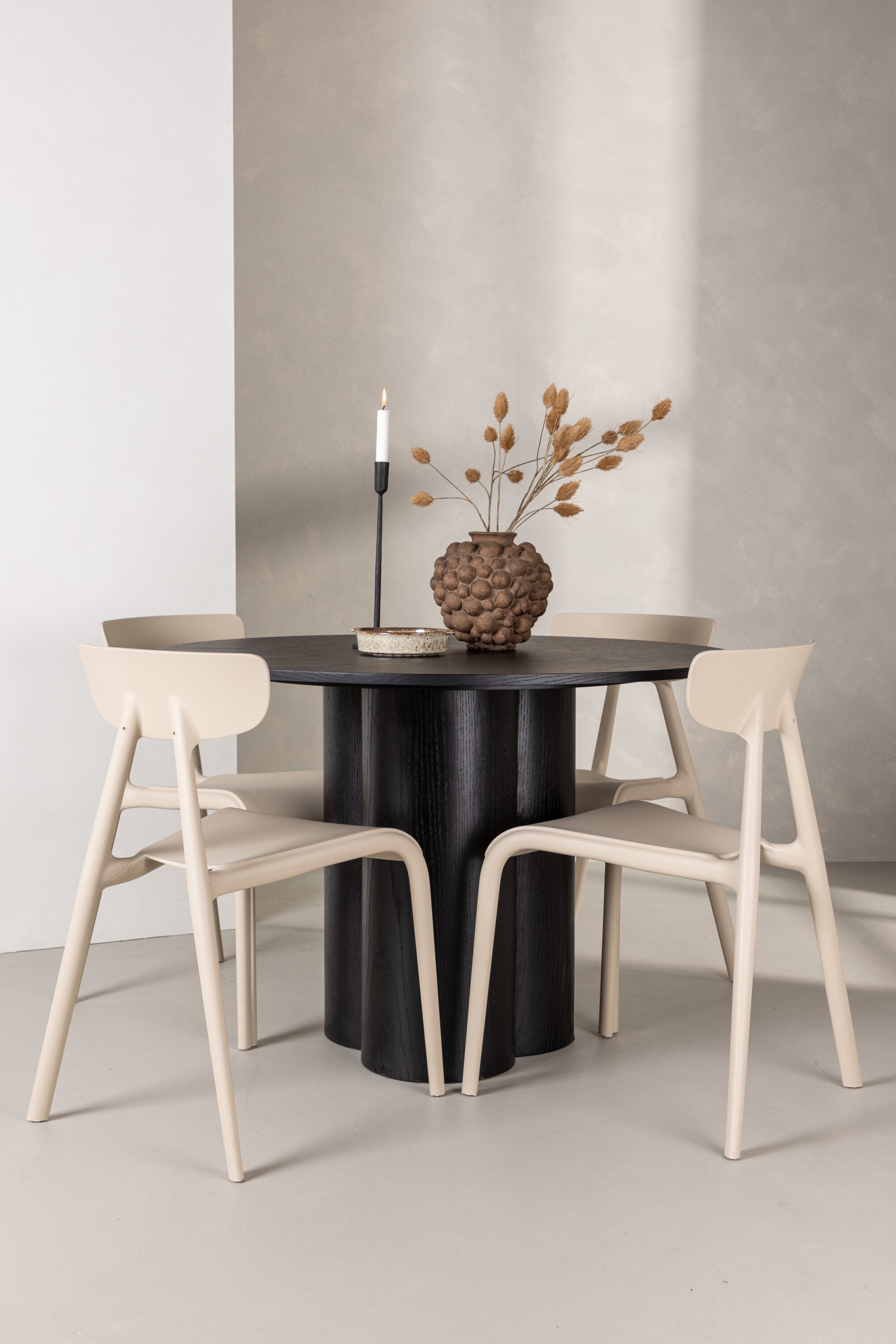 Matgrupp Olivia med 4st matstolar Ursholmen-GR Dining Set-Venture Home-peaceofhome.se