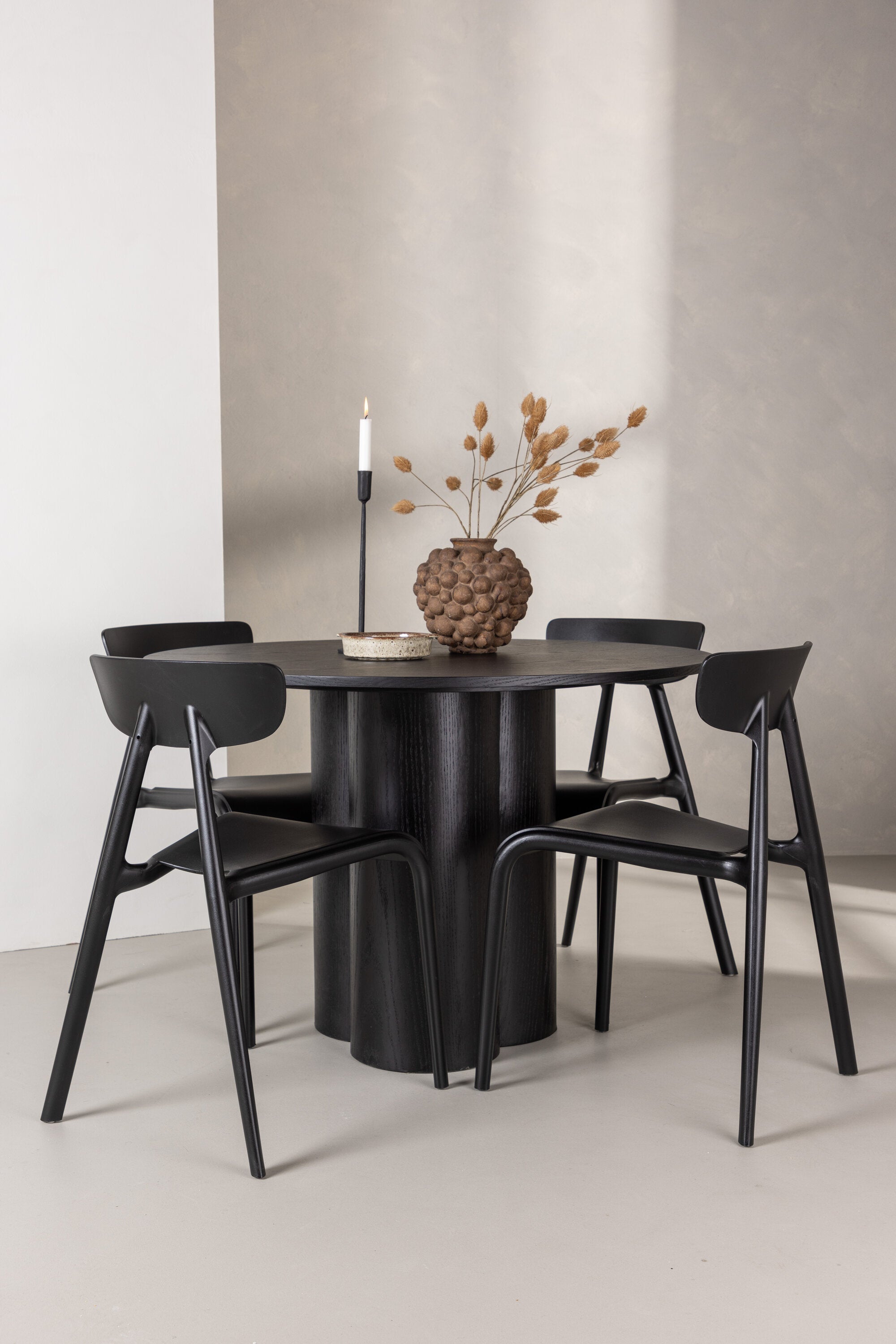 Matgrupp Olivia med 4st matstolar Ursholmen-GR Dining Set-Venture Home-peaceofhome.se