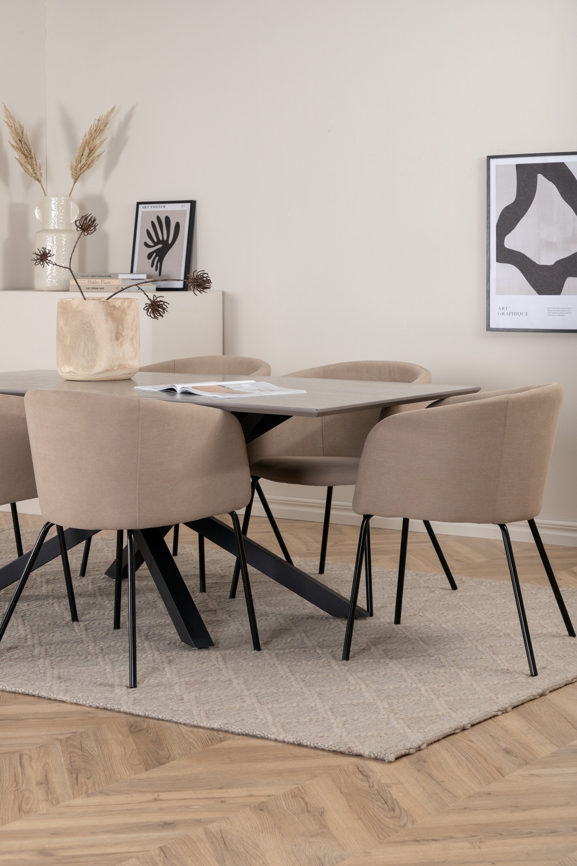 Matgrupp Piazza med stolarna Berit-GR Dining Set-Venture Home-peaceofhome.se