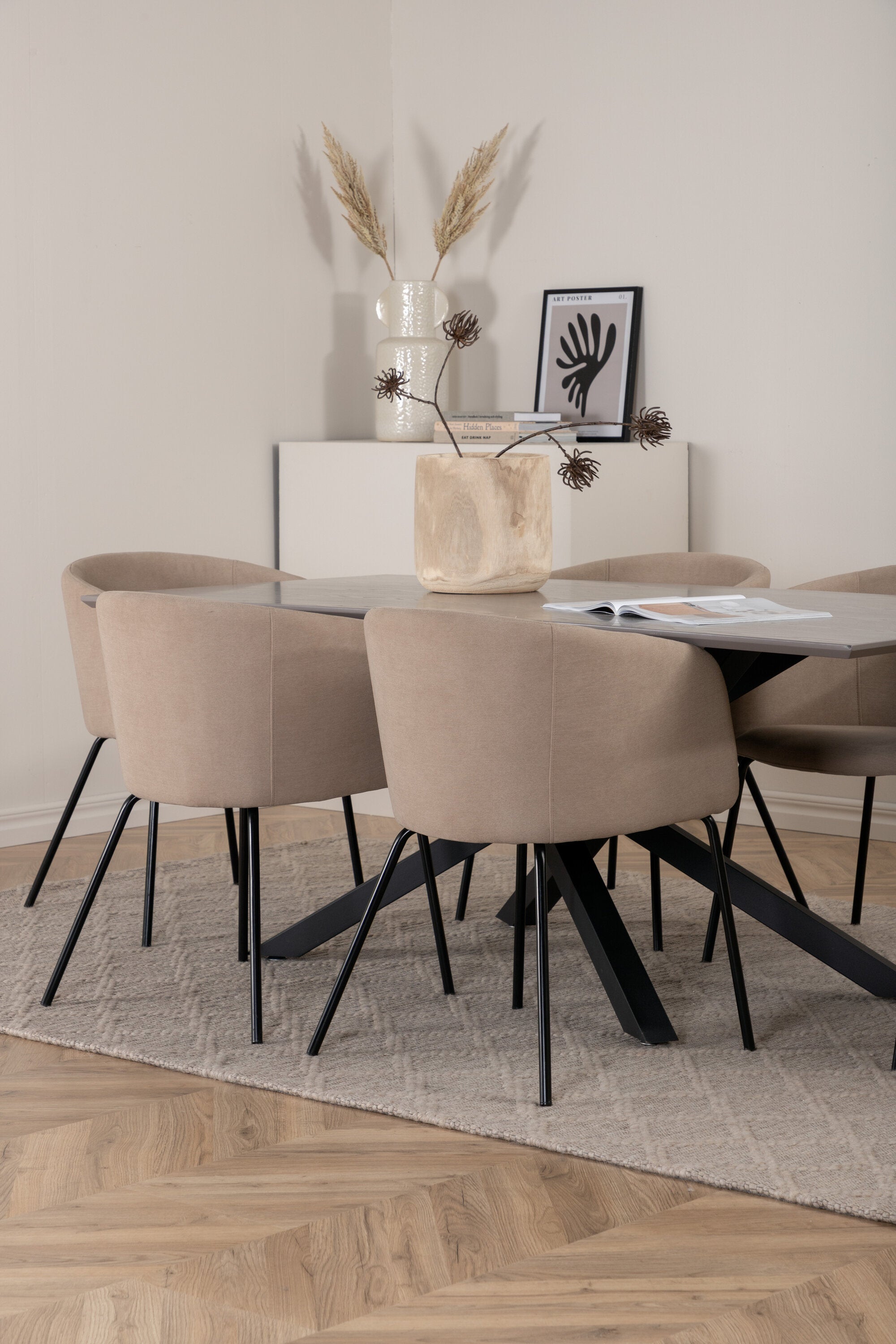 Matgrupp Piazza med stolarna Berit-GR Dining Set-Venture Home-peaceofhome.se