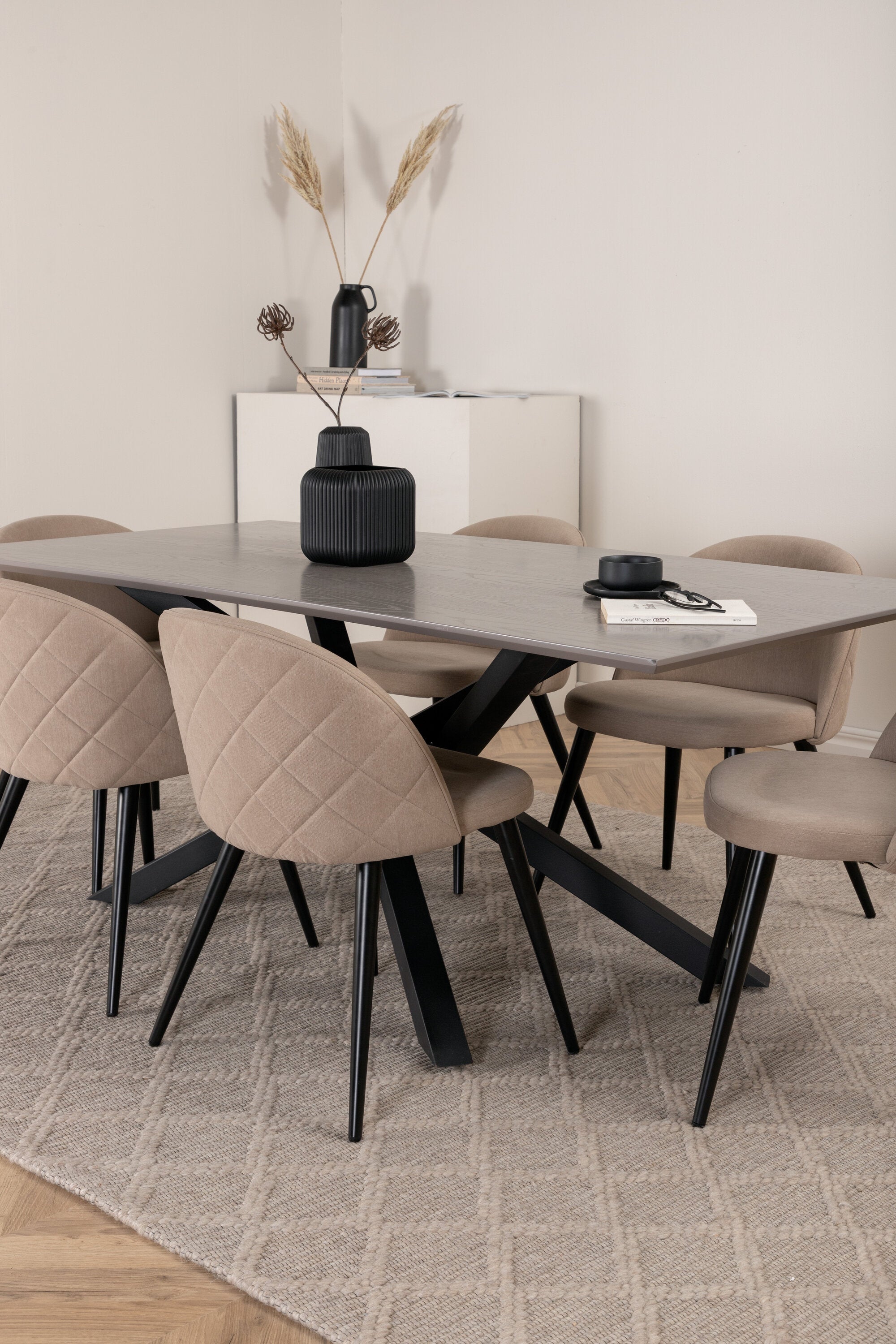 Matgrupp Piazza med stolarna Velvet-GR Dining Set-Venture Home-peaceofhome.se