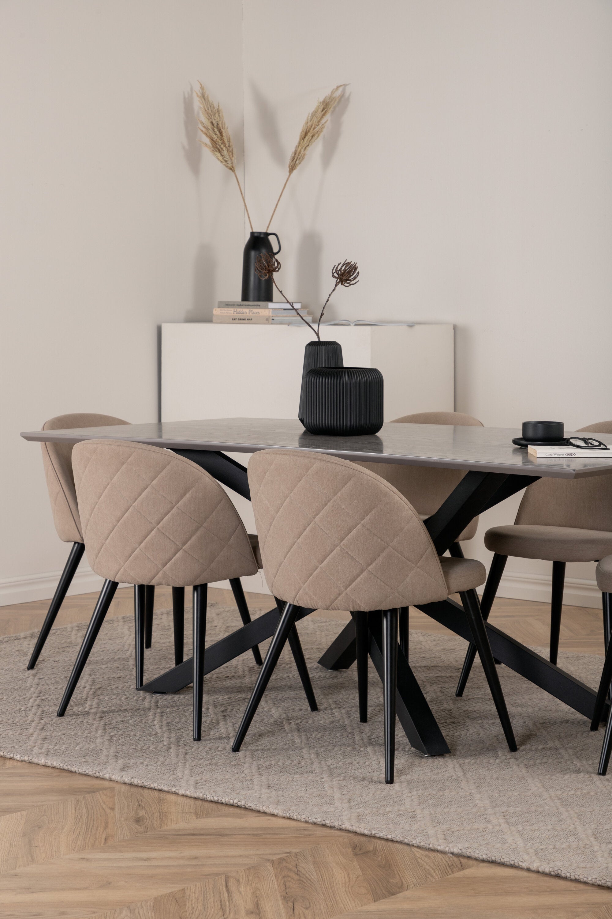 Matgrupp Piazza med stolarna Velvet-GR Dining Set-Venture Home-peaceofhome.se