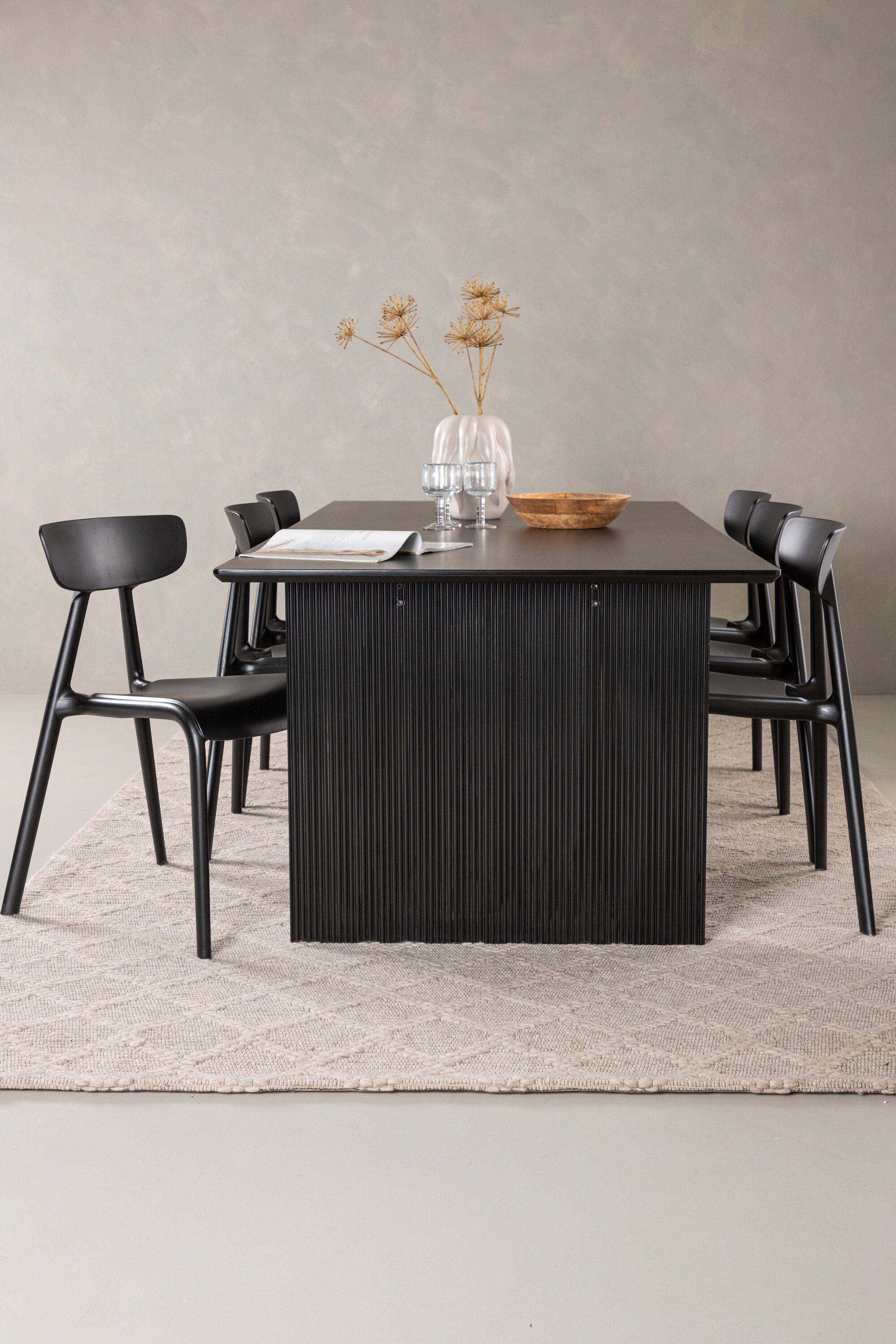 Matgrupp Vail med stolarna Ursholmen-GR Dining Set-Venture Home-peaceofhome.se