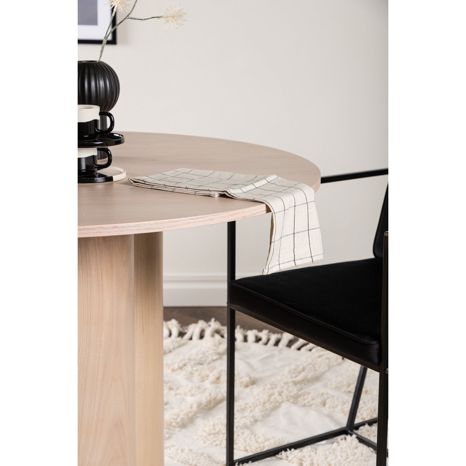 Olivia Bord-Dining Table-Venture Home-peaceofhome.se